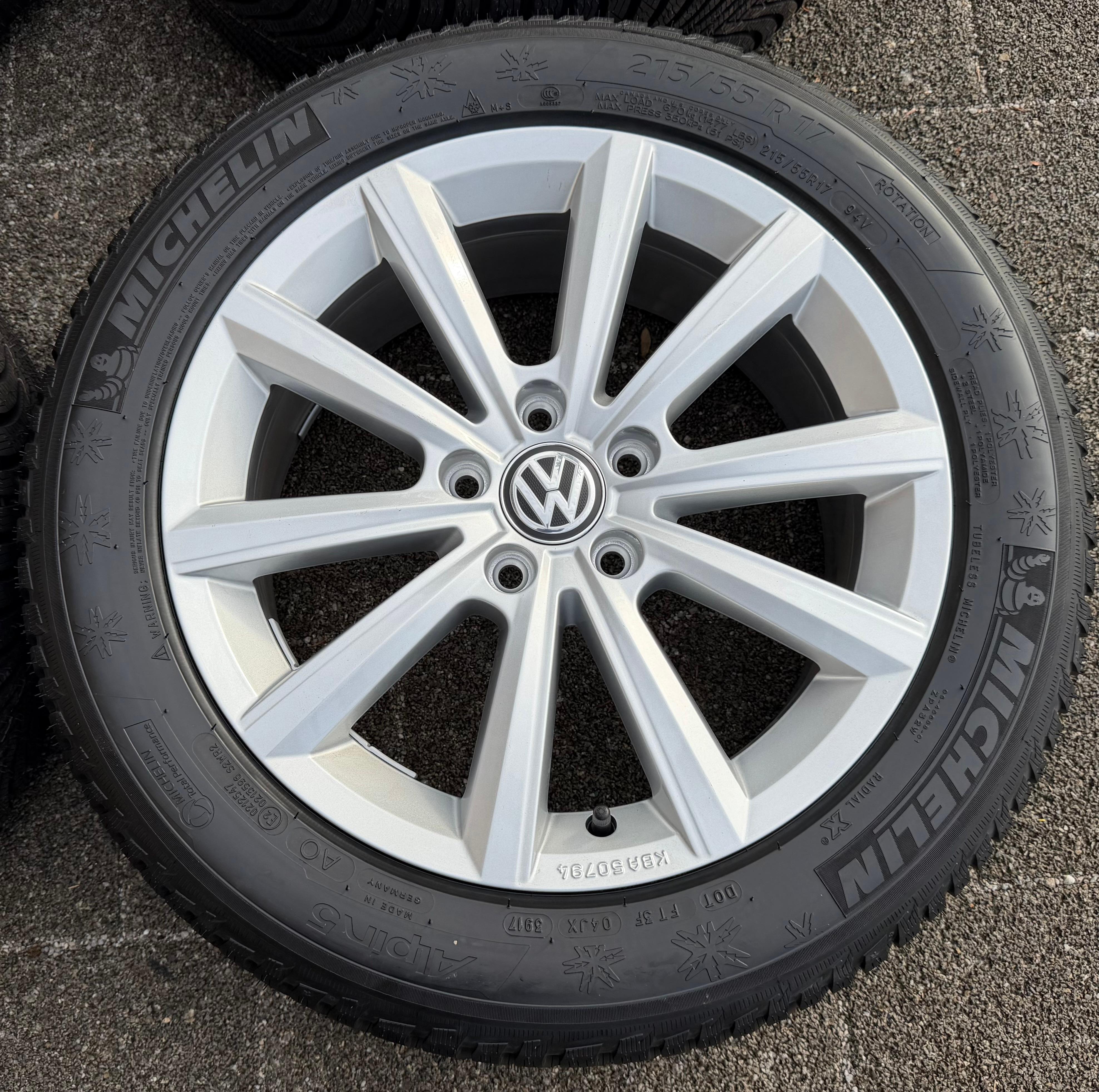 4 Original 17" Alu Winterräder VW T-Roc & Cabrio 2GA601025M Merano 215/55R17 94V Michelin