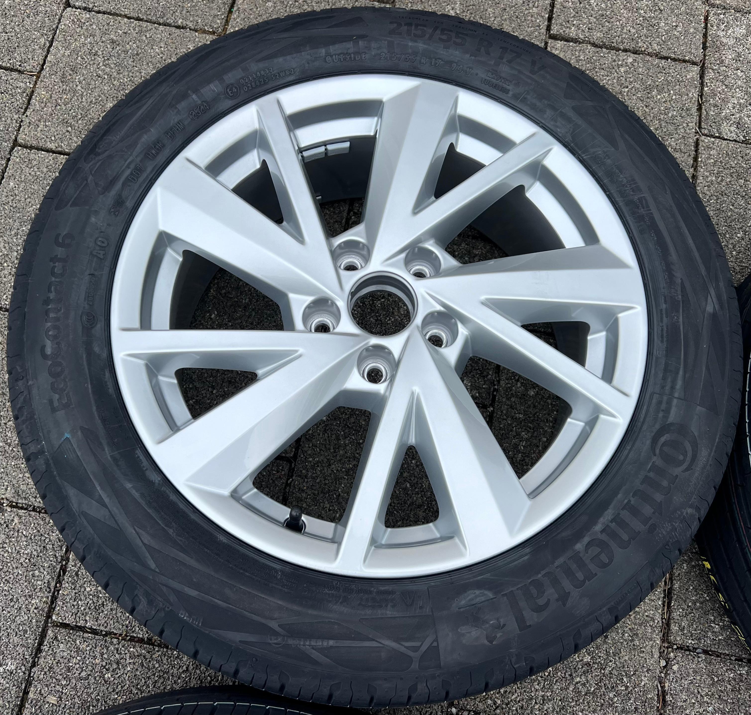 4 ORIGINAL 17" ALU SOMMERRÄDER AUDI Q2 215/55R17 94V CONTINENTAL 2024 NEU FREIHAUS