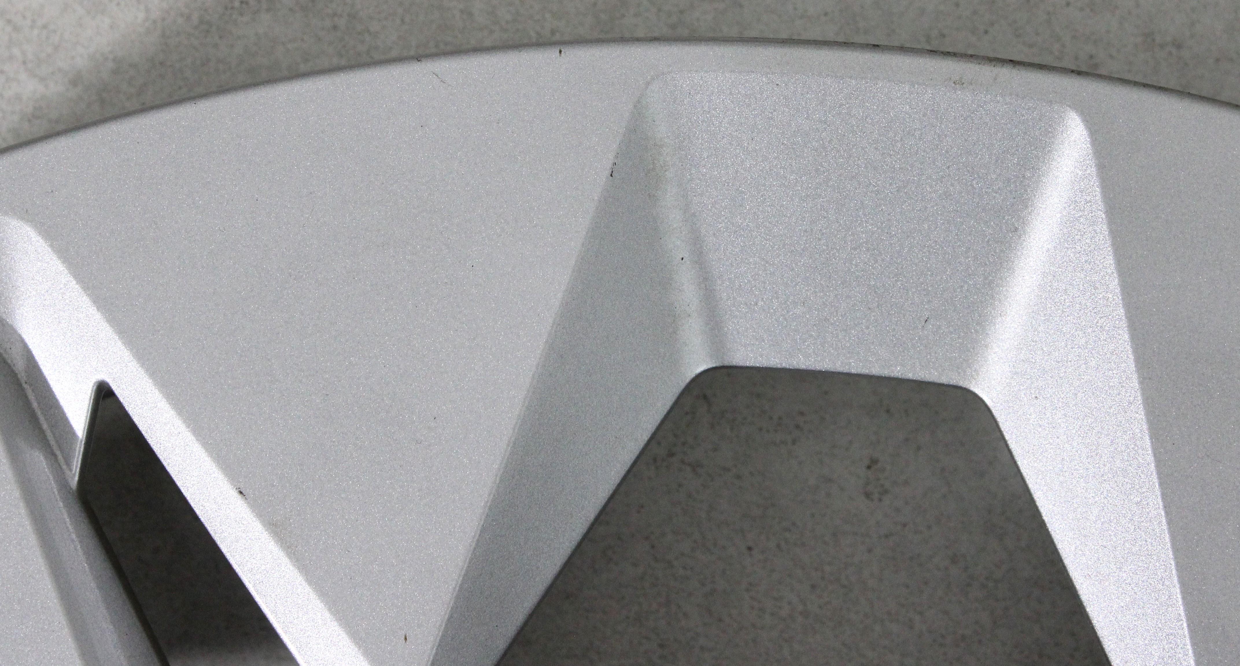 4X ORIGINELE 17" WIELDOPPEN AUDI Q3 F3 83A601147 17 INCH WIELDOPPEN FRANCO HUIS