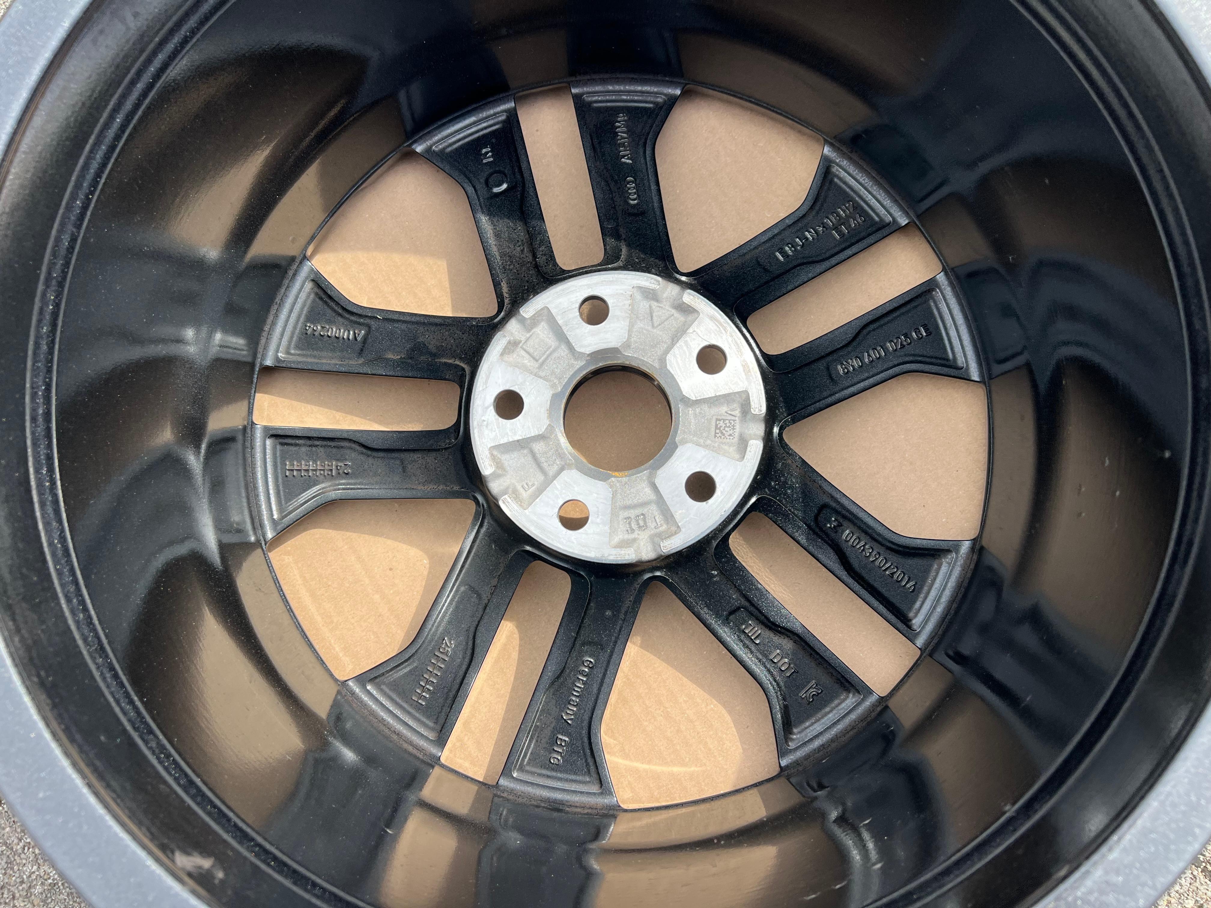 1 X ORIGINAL 18" ALUFELGE AUDI A3 S3 8Y 8Y0601025CE 8x18 ET46 FREIHAUS