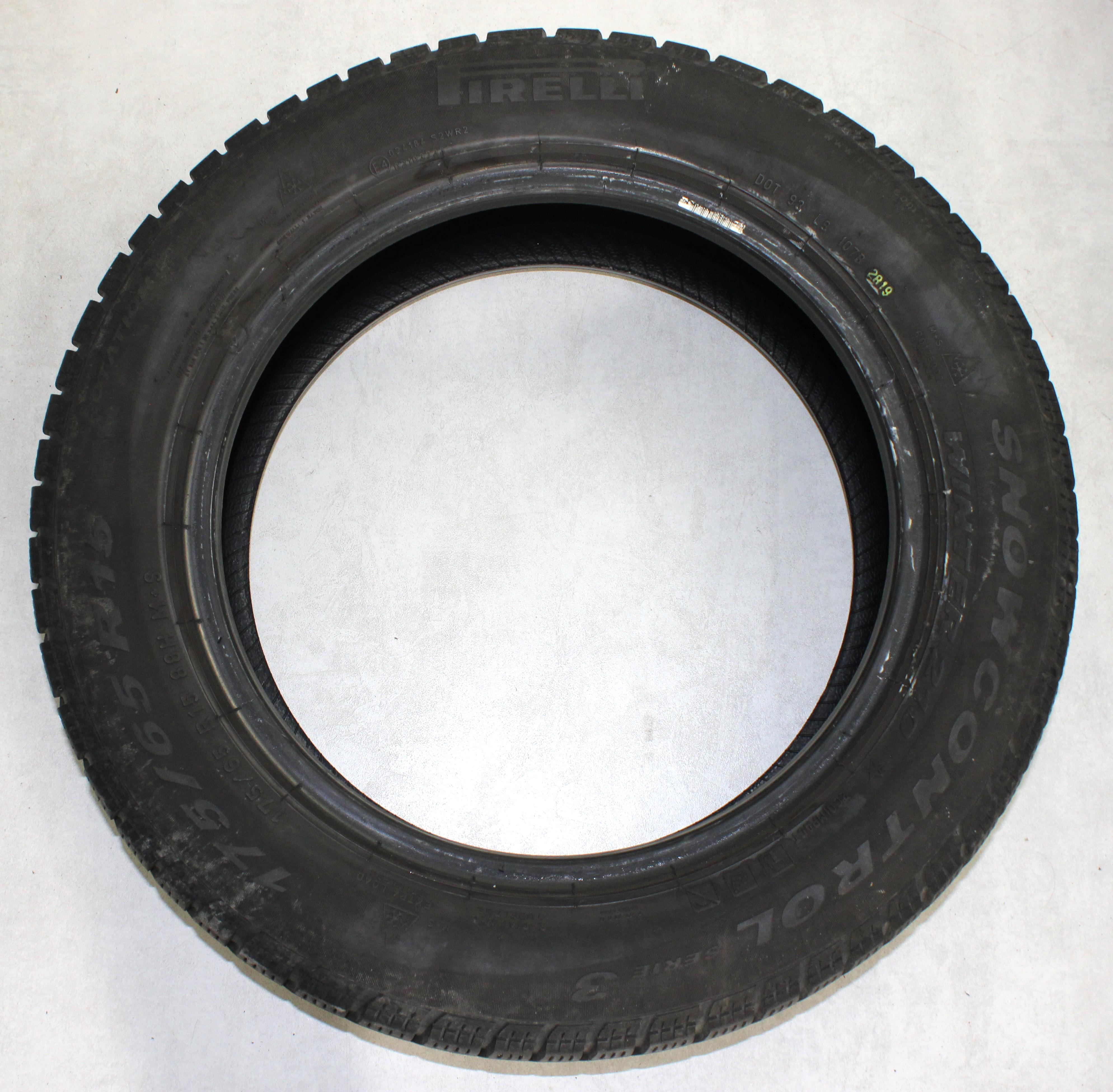 4 x 175/65R15 88H Winterreifen Pirelli Snow Control Serie 3 Winter 210* 2x5-5,5mm/2x7-7,5mm 2019