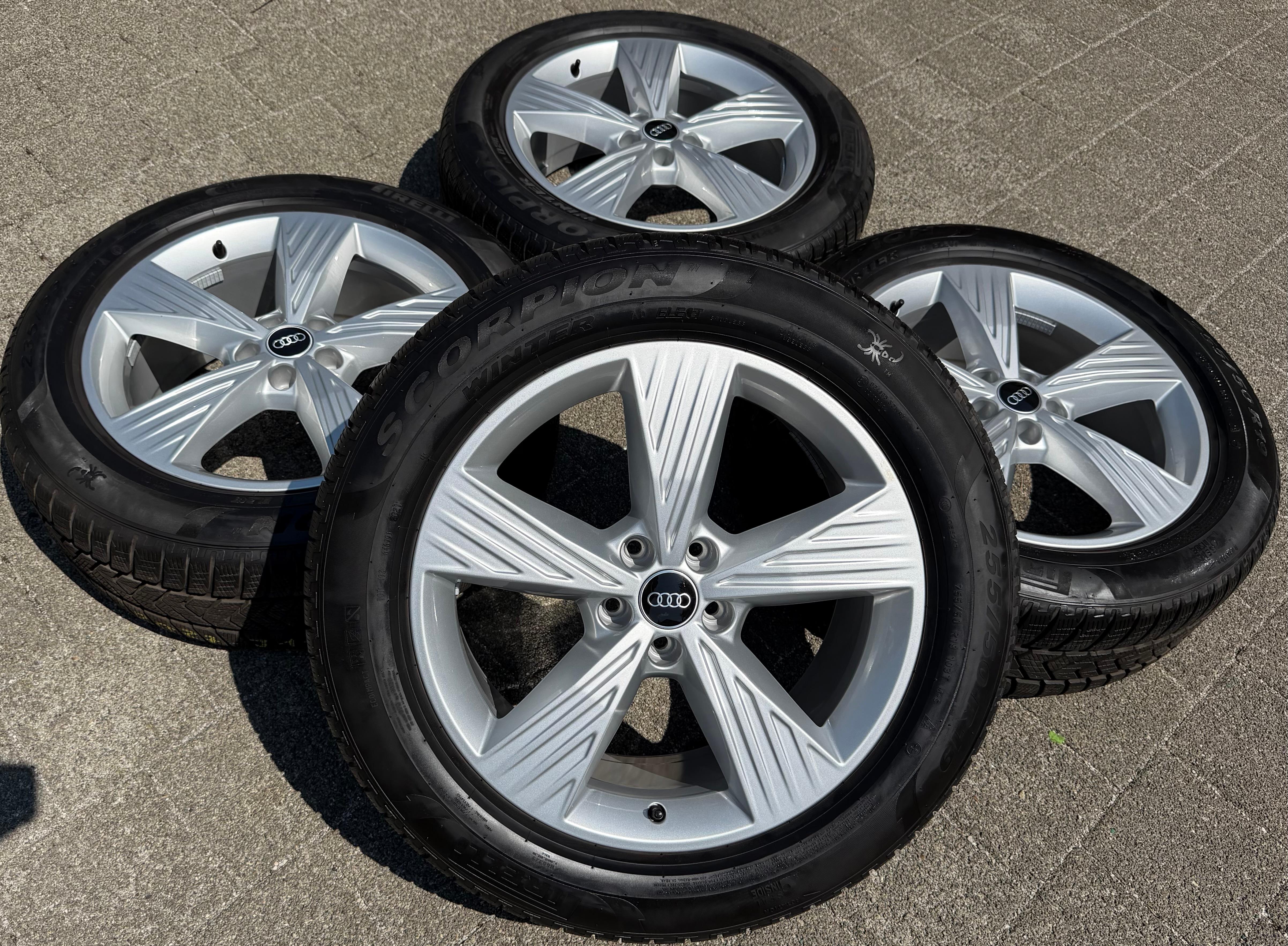 4 ORIGINAL 19" ALU WINTERRÄDER AUDI Q4 E-TRON 235/55R19 101T 255/50R19 103T TOP
