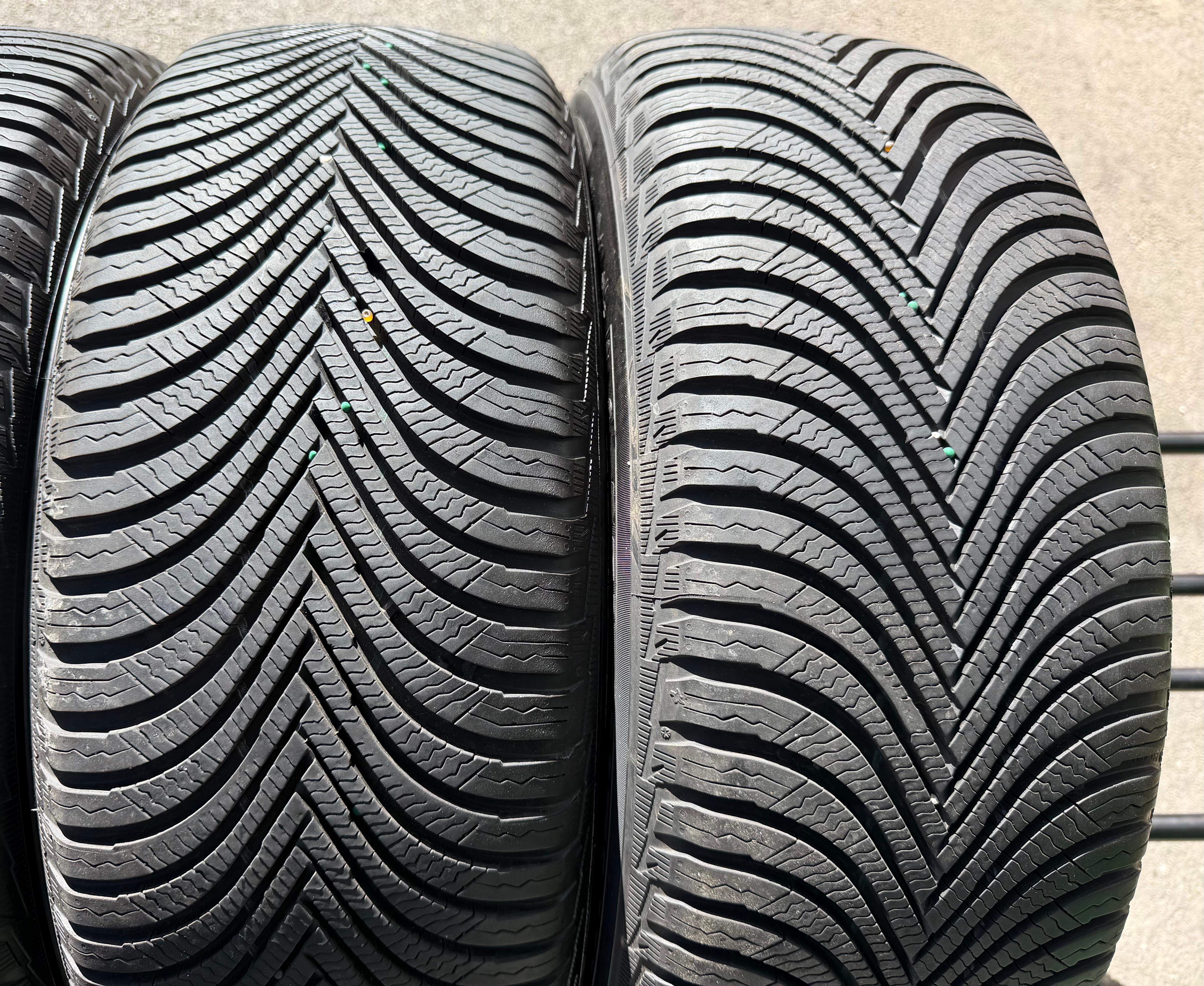 4 ruedas de invierno de aleación originales de 17" para AUDI A4 ALLROAD 8W B9 225/55R17 97H 8W9601025D