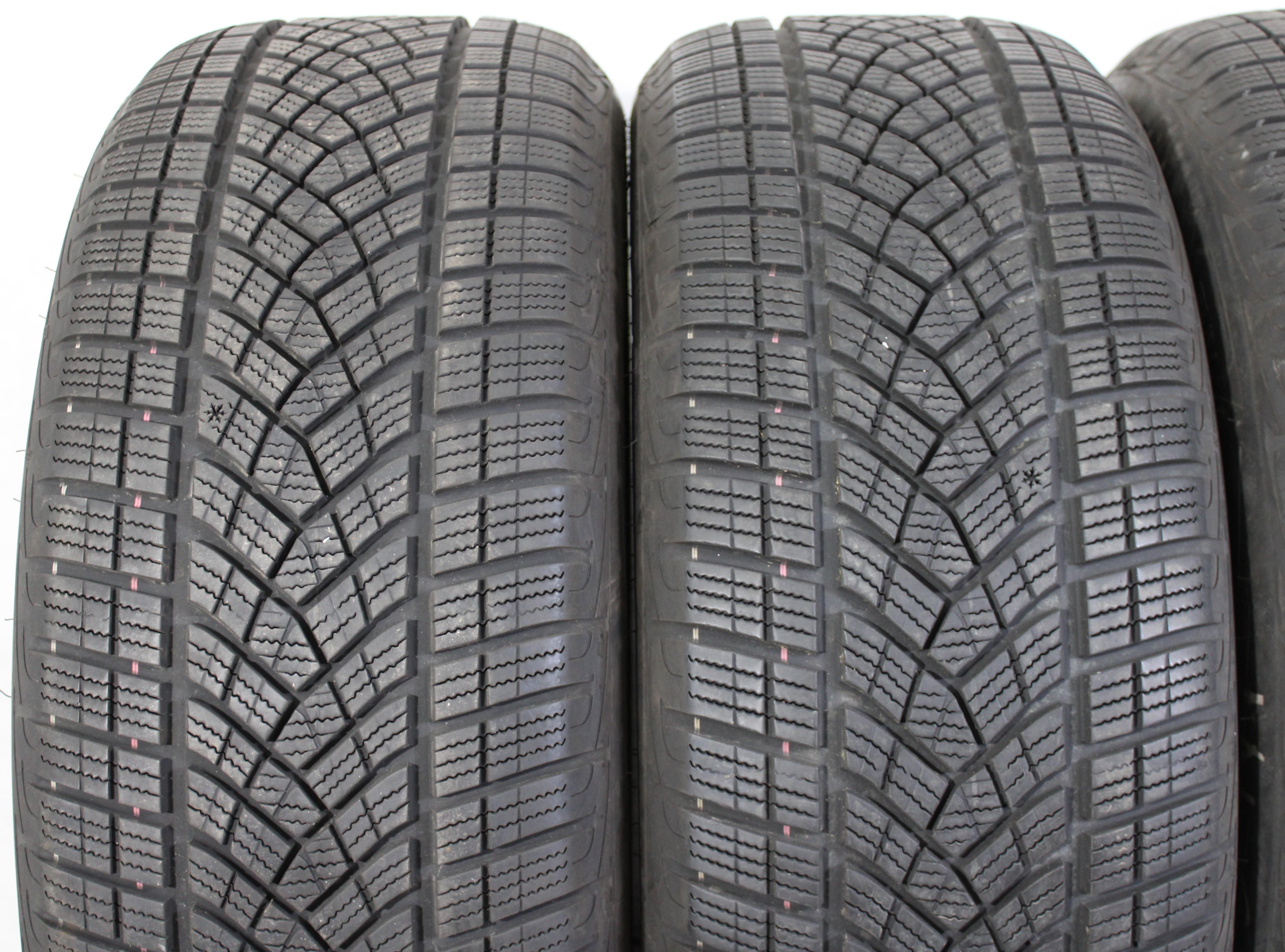 4 x 255/55R19 111H Winterreifen Goodyear Ultra Grip Performance GEN-1 7-7,5mm 2018 AO