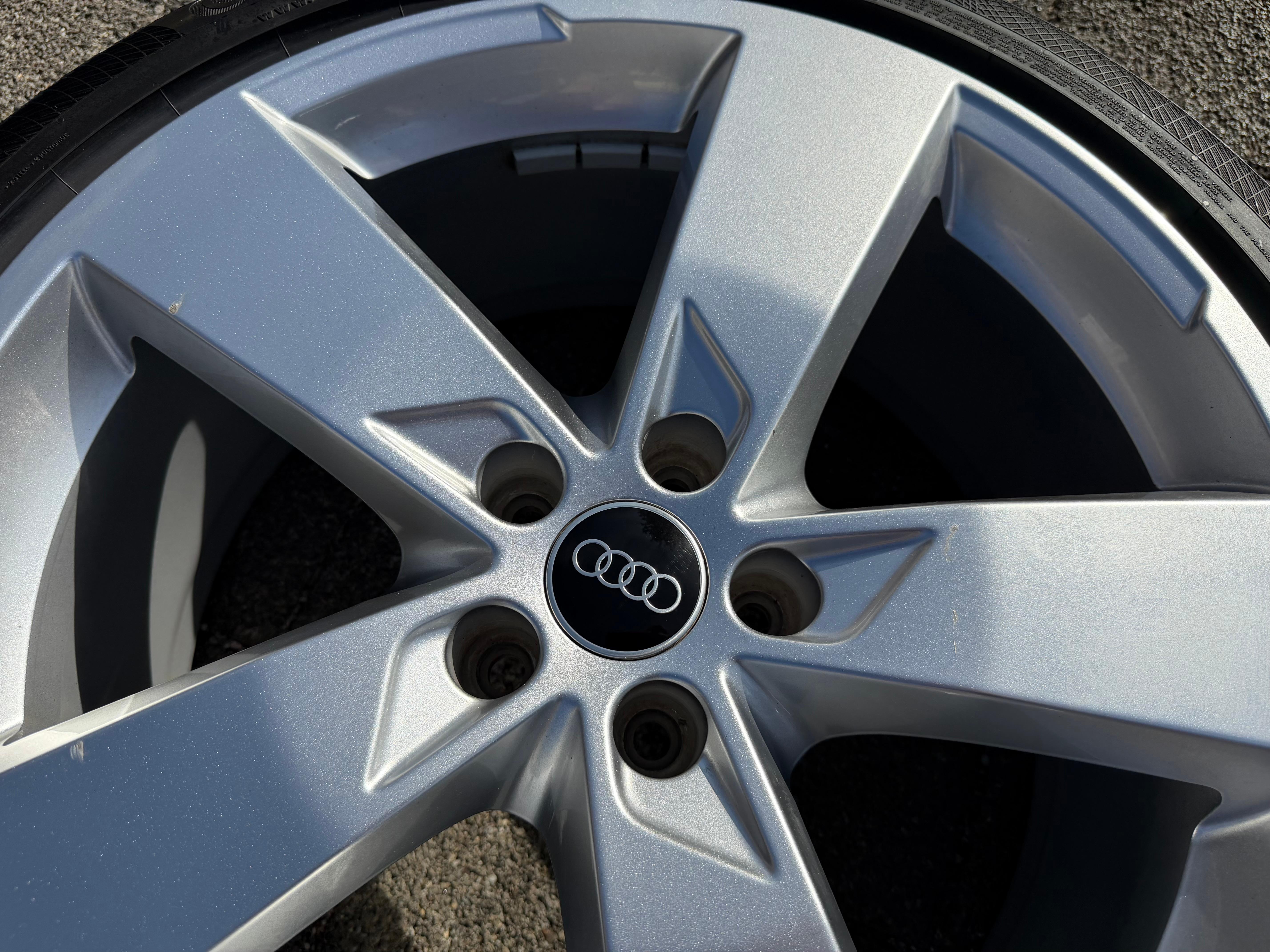 4 Original 20" Alu Winterräder Audi A6 S6 C8 F2 4K0601025K 2022 255/40R20 101W Continental