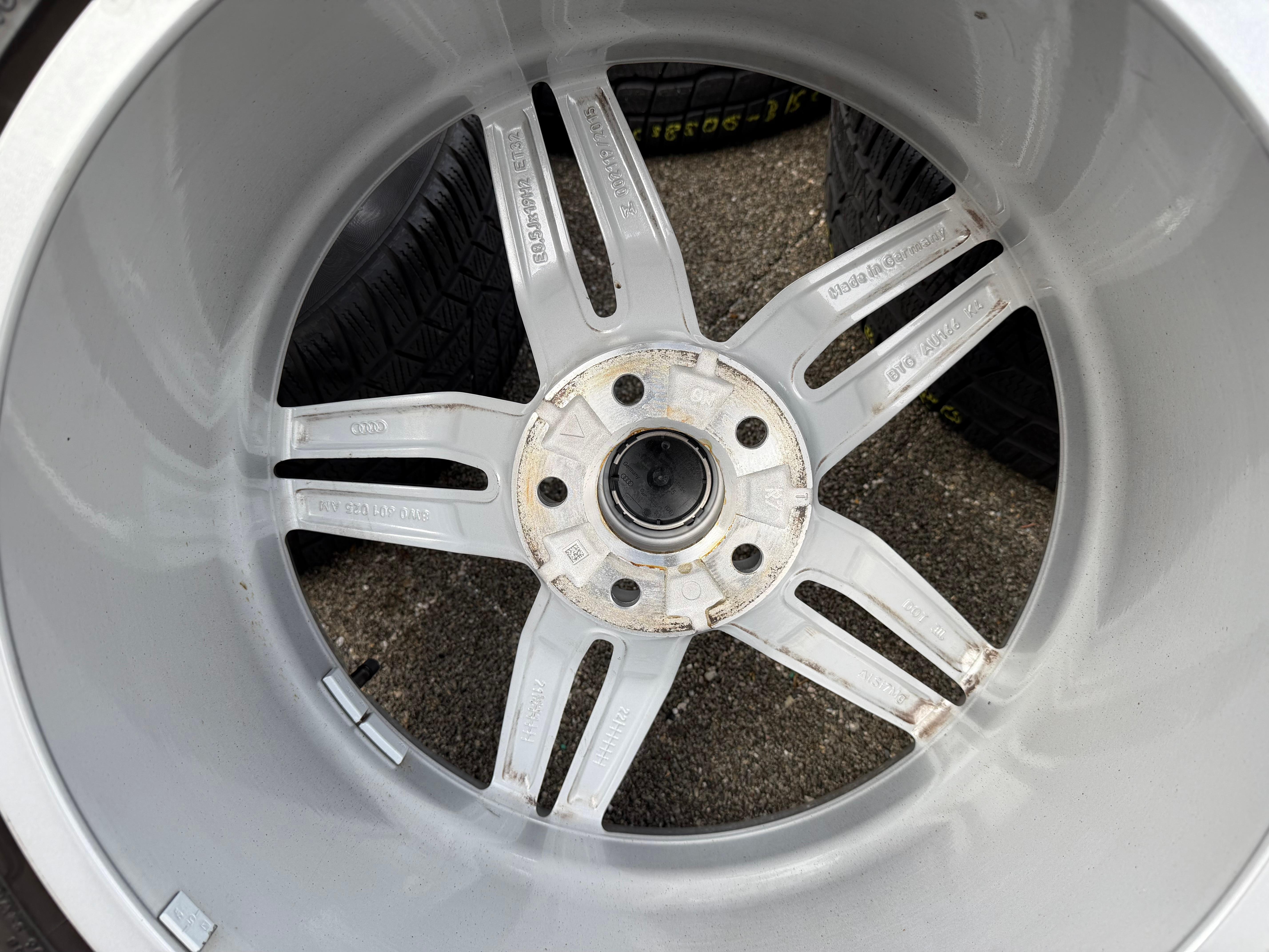 4 Original 19" Alu Winterräder Audi A5 S5 8W F5 8W0601025AM 255/35R19 96V Continental
