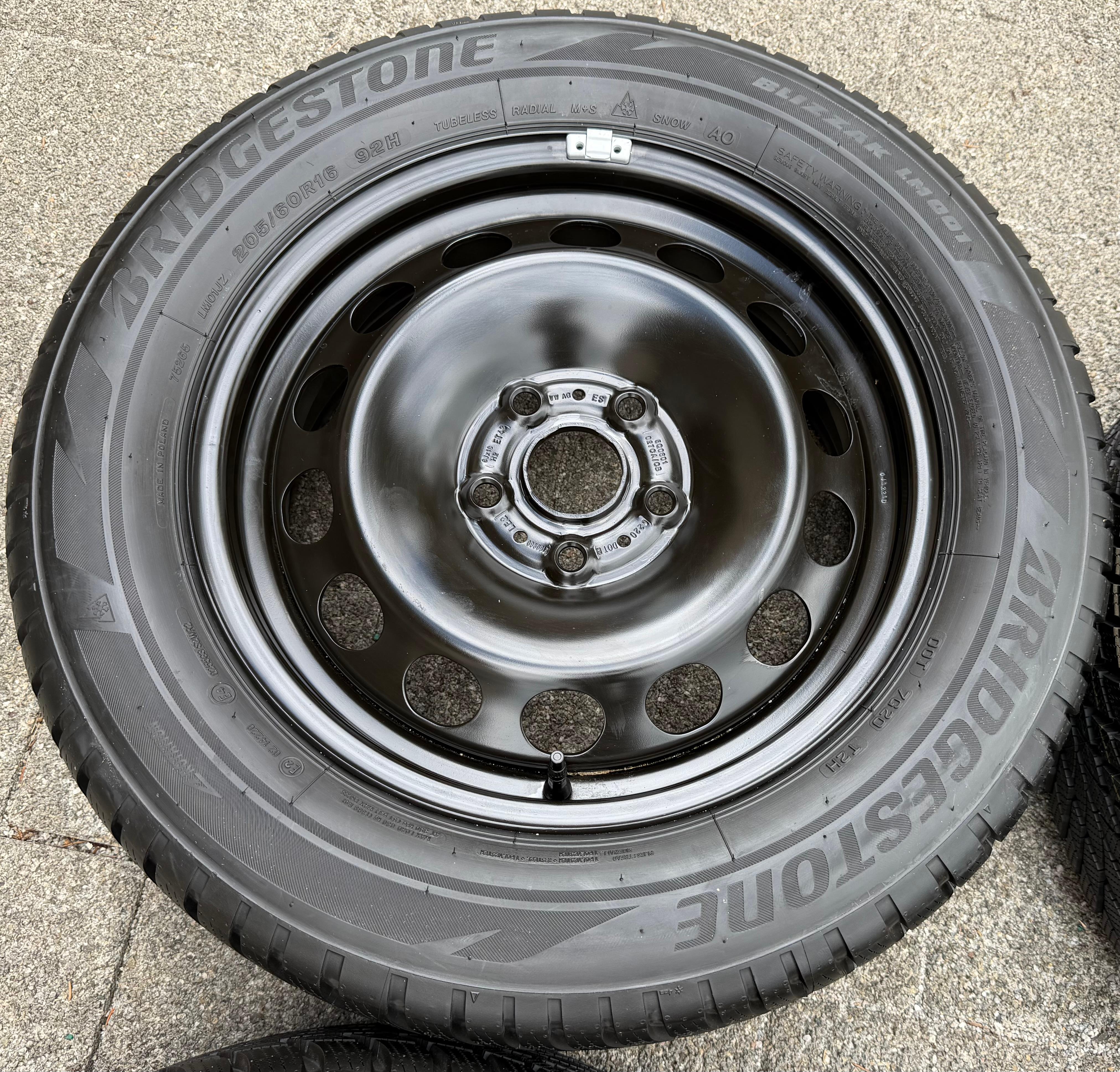 4 Winterräder Audi Q2 GA VW T-Roc  205/60R16 92H Bridgestone 5Q0601027AM