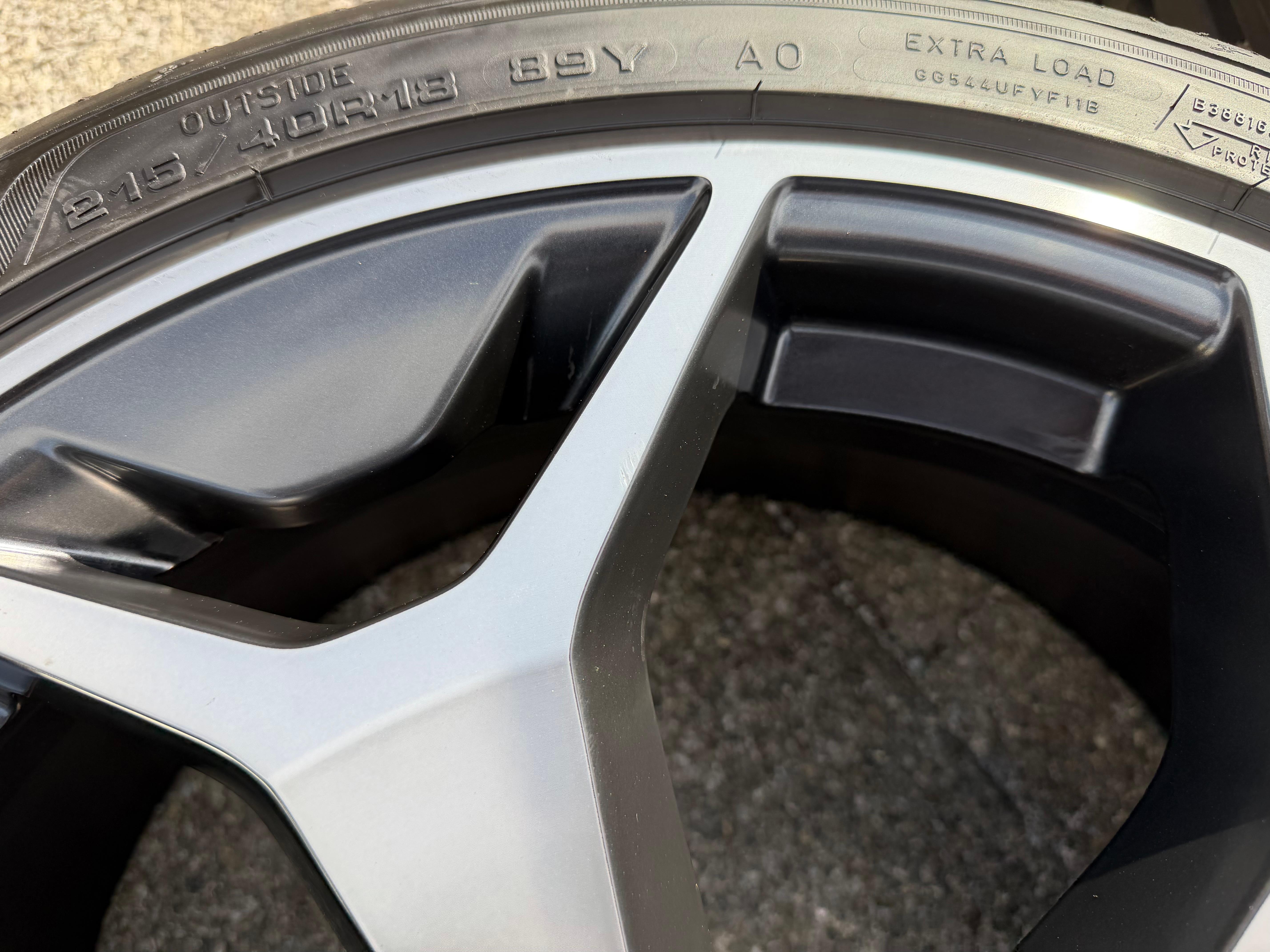 4 Original 18" Alu Sommerräder Audi A1 S1 GB 82A601025AS 215/40R18 89Y Goodyear