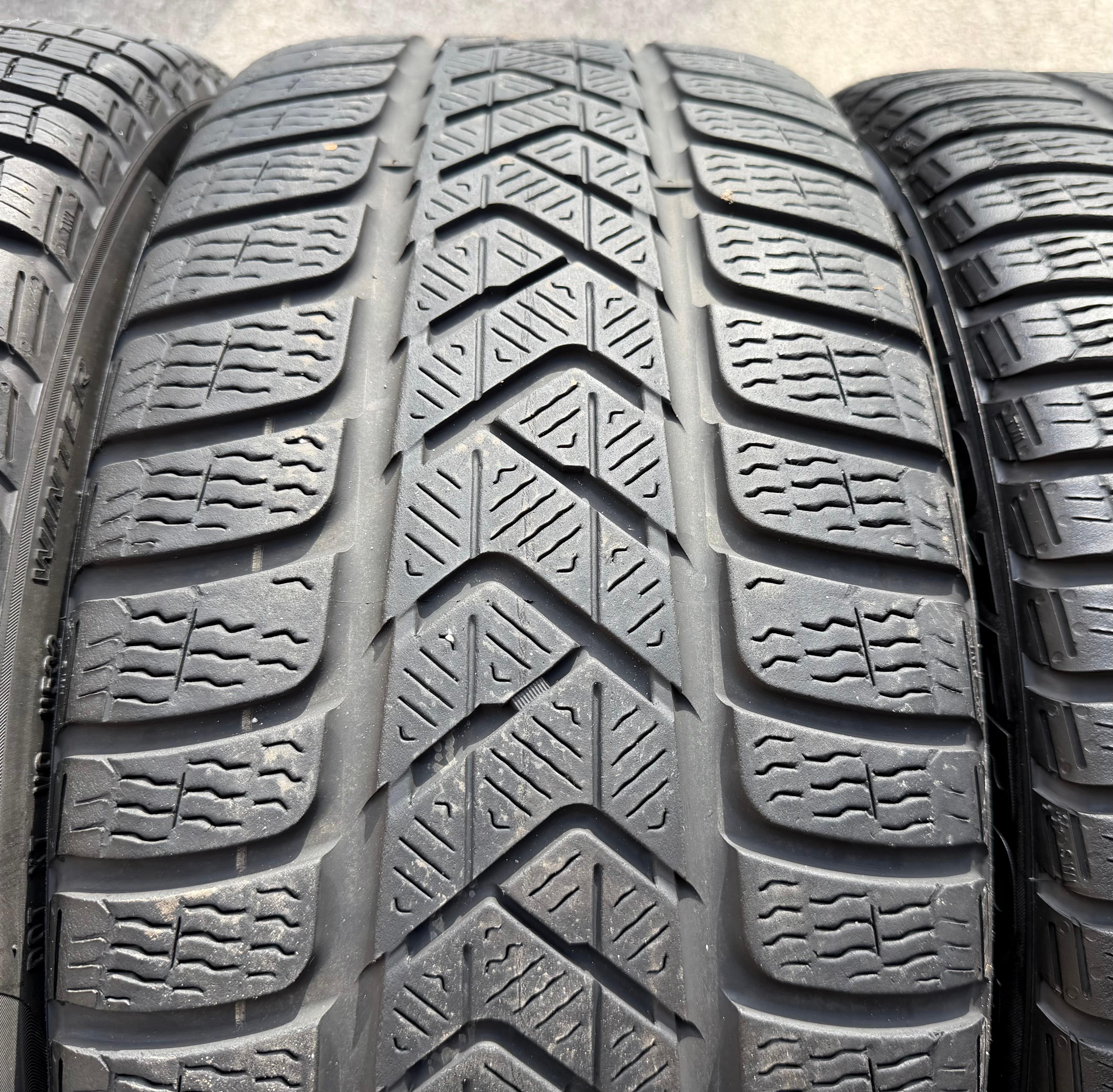 4 ruedas de invierno de aluminio originales de 19" para Audi RS3 8Y 8Y0601025BT 235/35R19 91V PIRELLI