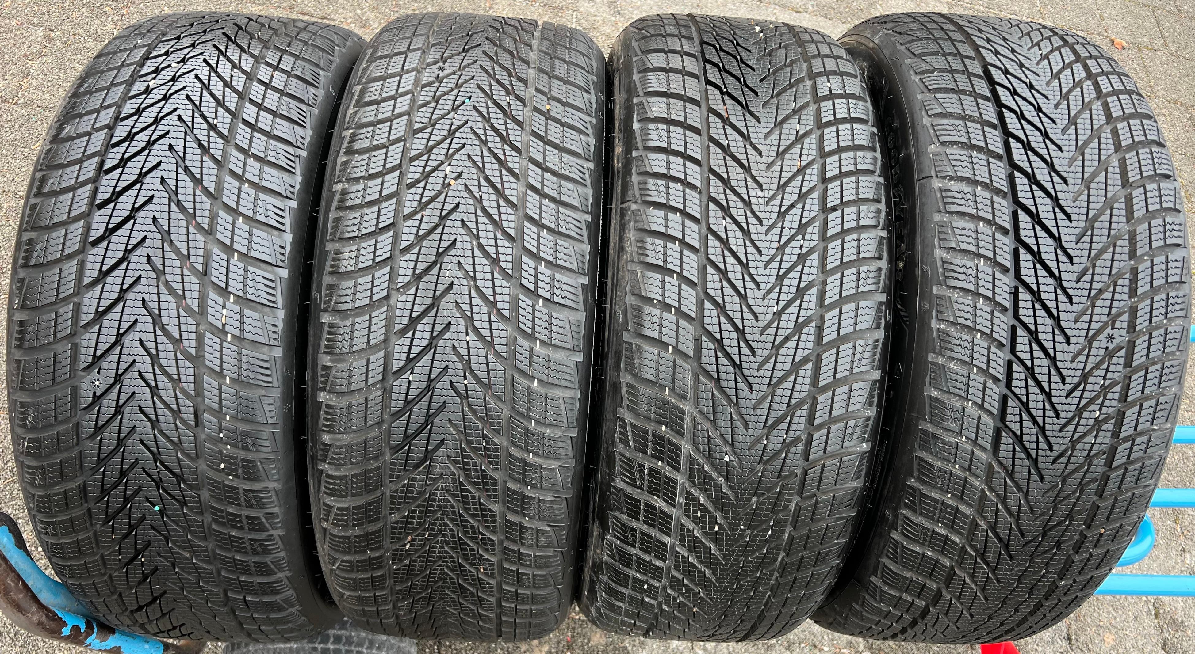4 RUEDAS DE ALUMINIO DE INVIERNO ORIGINALES DE 19" AUDI A5 S5 FU2 B10 8B3601025AS 245/40R19 98H 2024