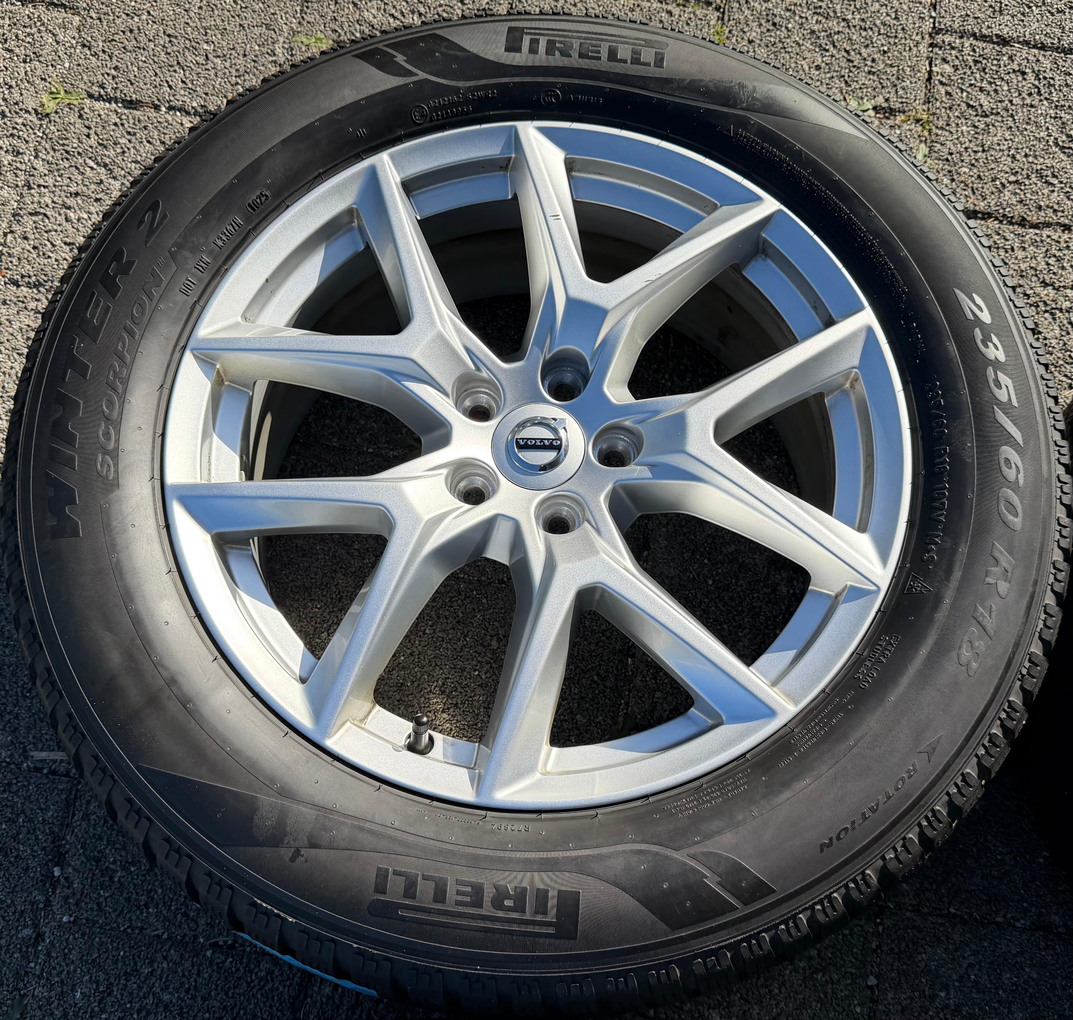4 Original 18" Alu Winterräder Volvo XC60 II 31423851 235/60R18 107V Pirelli 2025