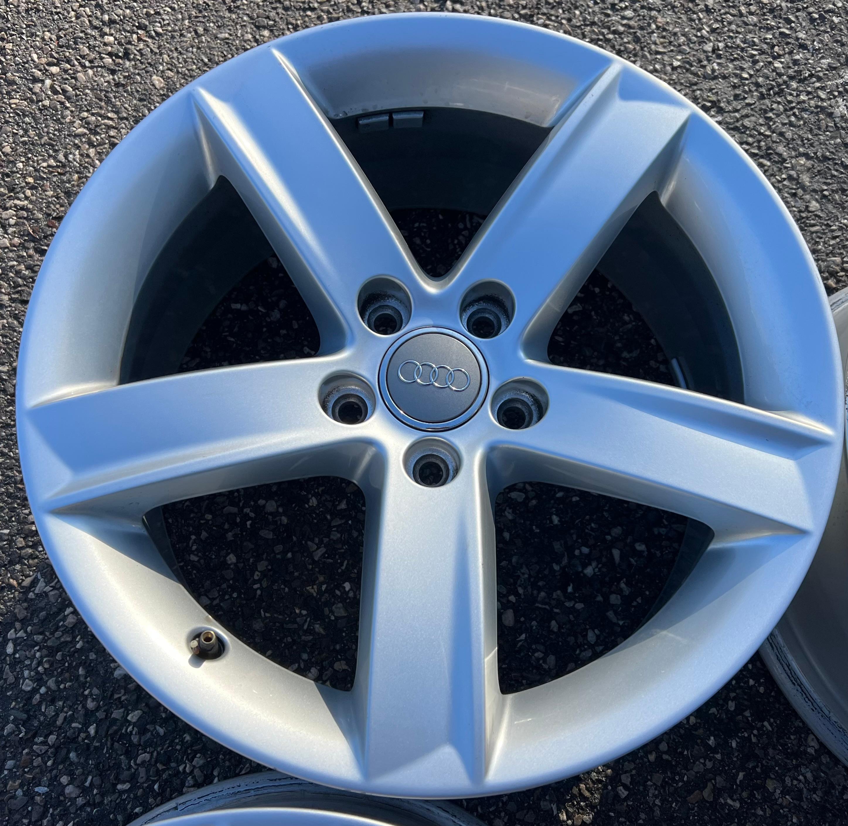 4 CERCHI ORIGINALI IN ALLUMINIO DA 17" AUDI A5 8T 8T0071497 CONSEGNA GRATUITA