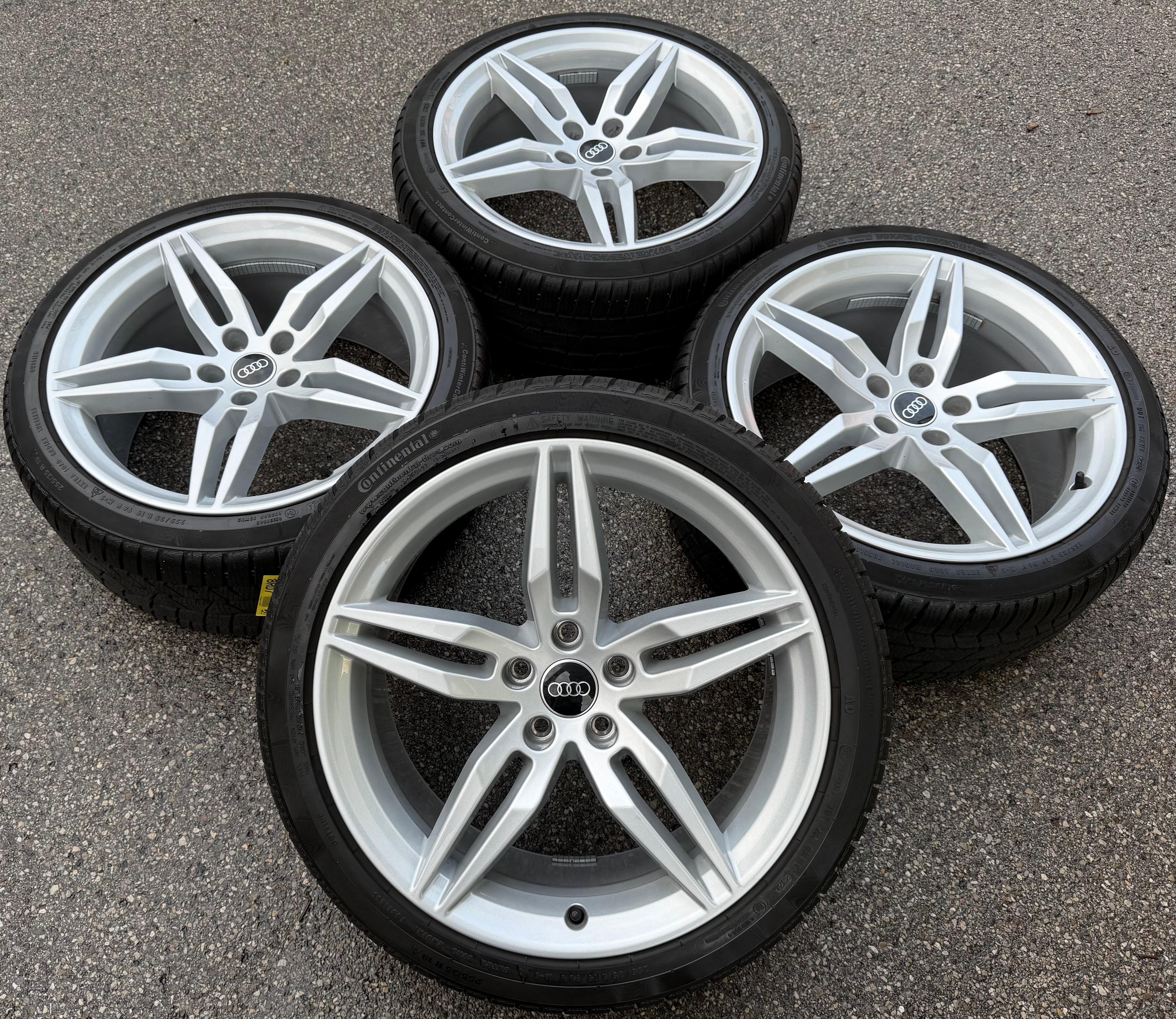 4 ruedas de invierno de aleación originales de 19" para Audi A5 S5 8W F5 8W0601025AM 255/35R19 96V 2024