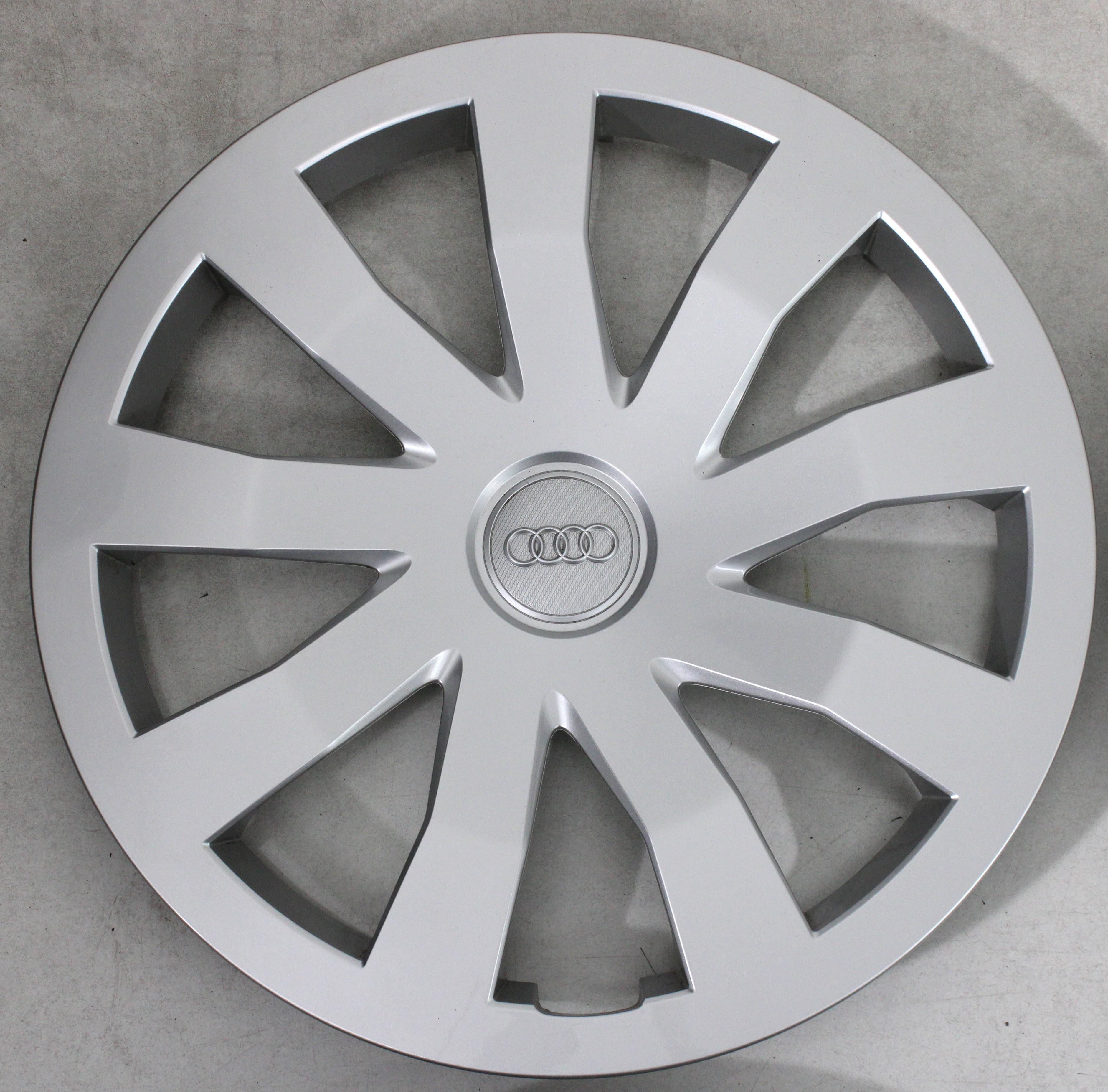 4 ORIGINAL 15" RADKAPPEN RADZIERBLENDEN AUDI A1 GB 82A601147 15 ZOLL