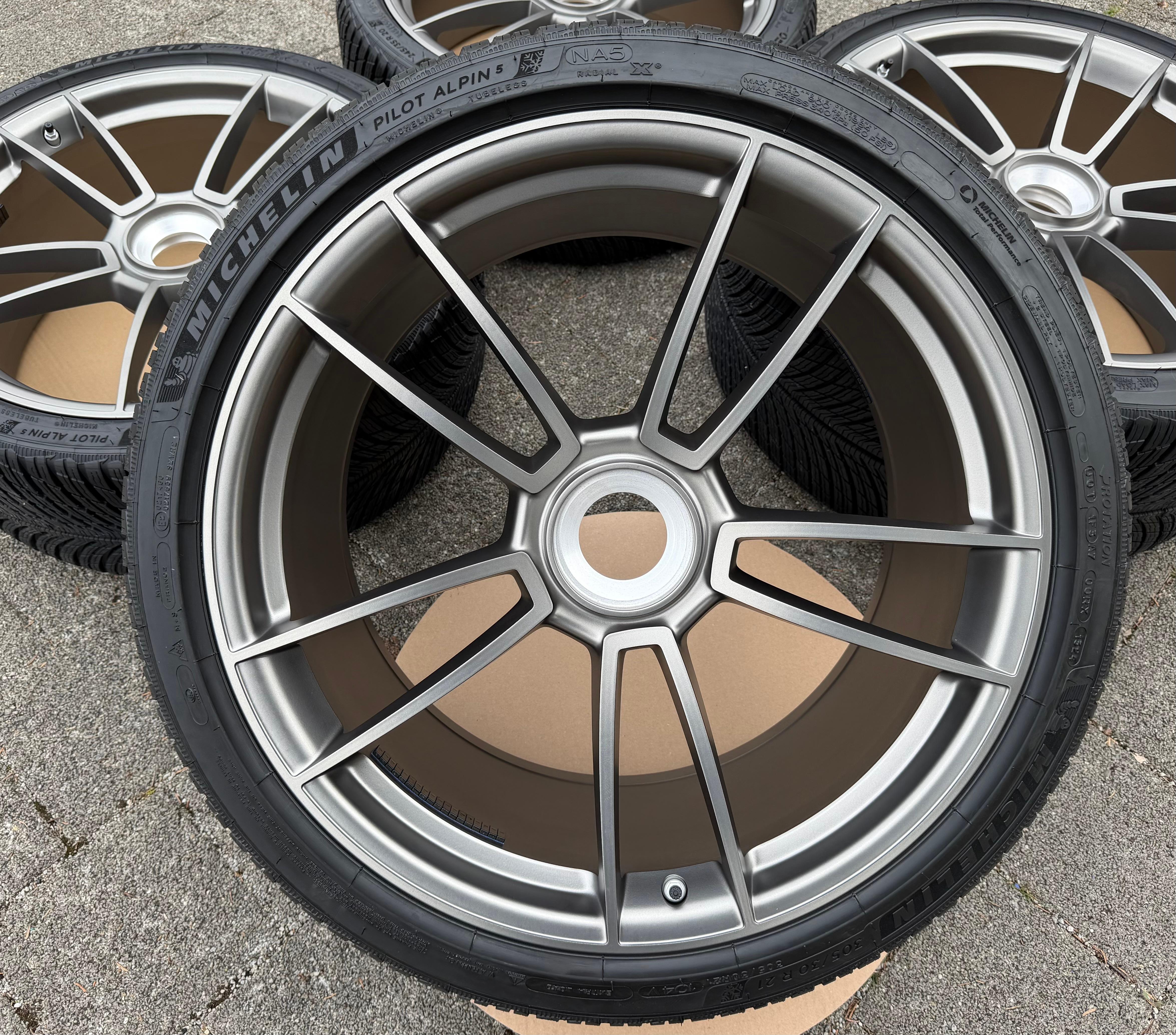 4 originele 20" 21" lichtmetalen winterwielen Porsche 911 992 Turbo S 992601025AB 992601025AC centrale wielmoer NIEUW
