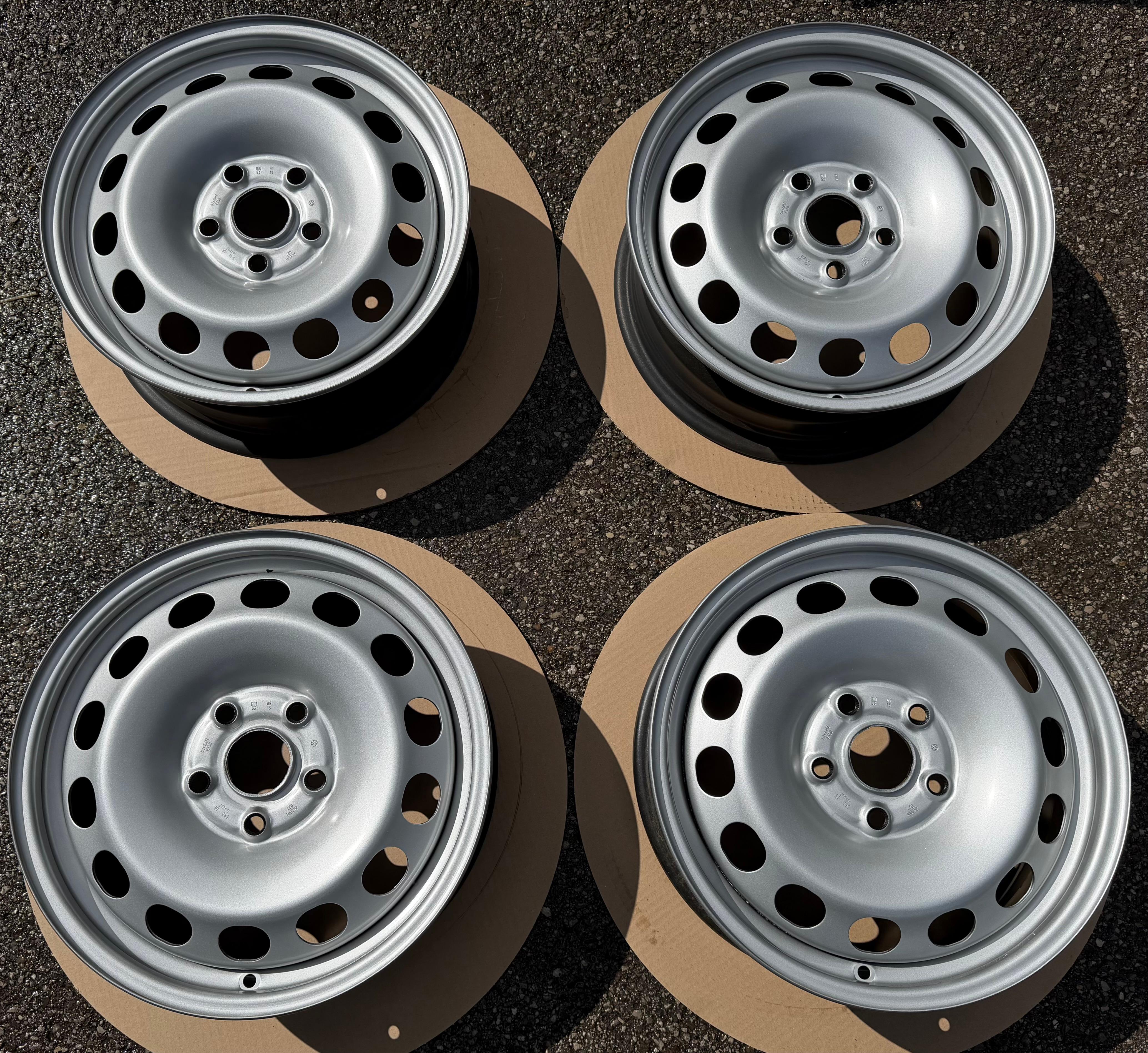 4 ORIGINAL 16" STAHLFELGEN VW CADDY 2K 2KN 6x16 ET50 2K3601027 SILBER NEU