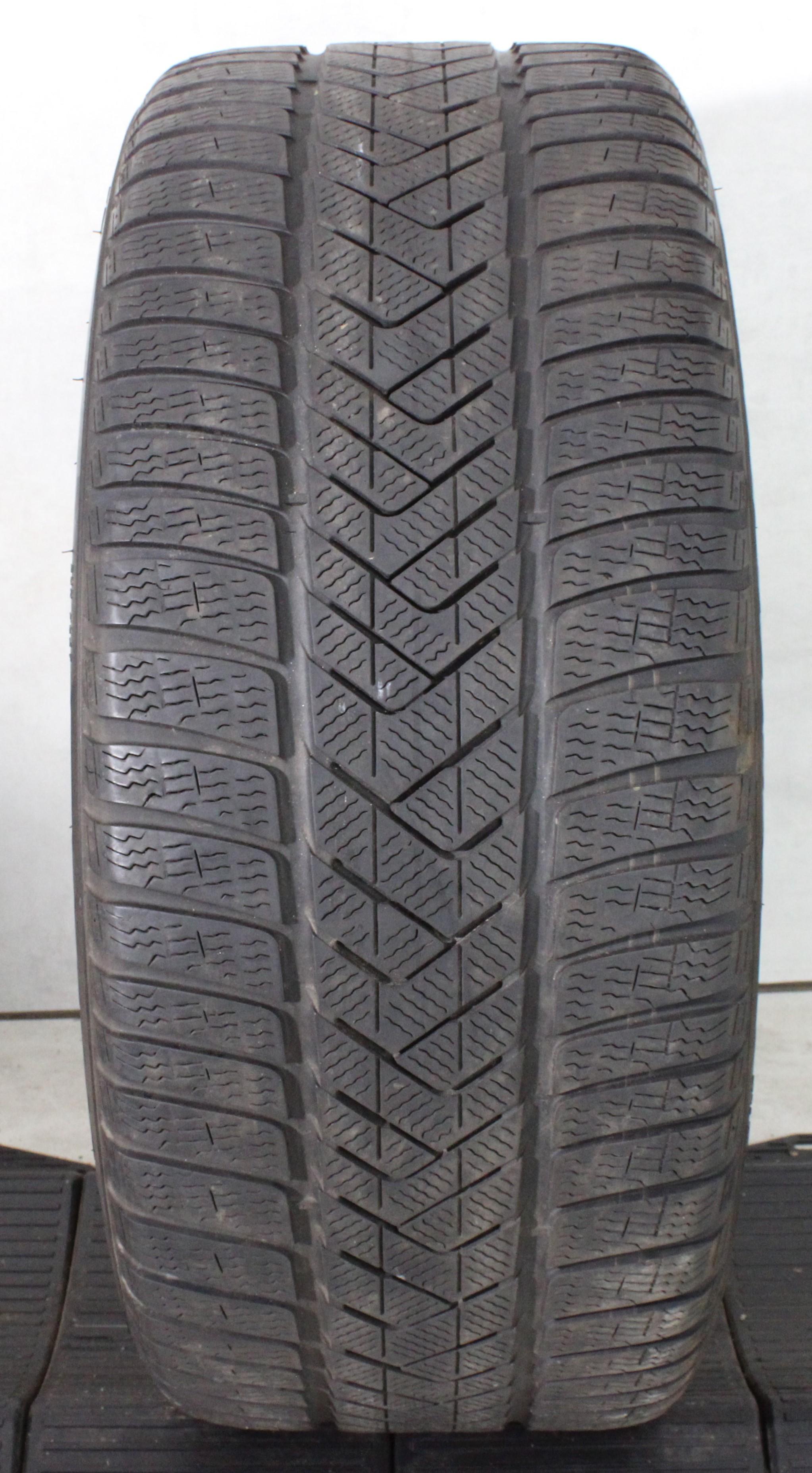 1 neumático de invierno Pirelli Sottozero 3 * Runflat 275/40R20 106V, 4,5-5 mm, 2023