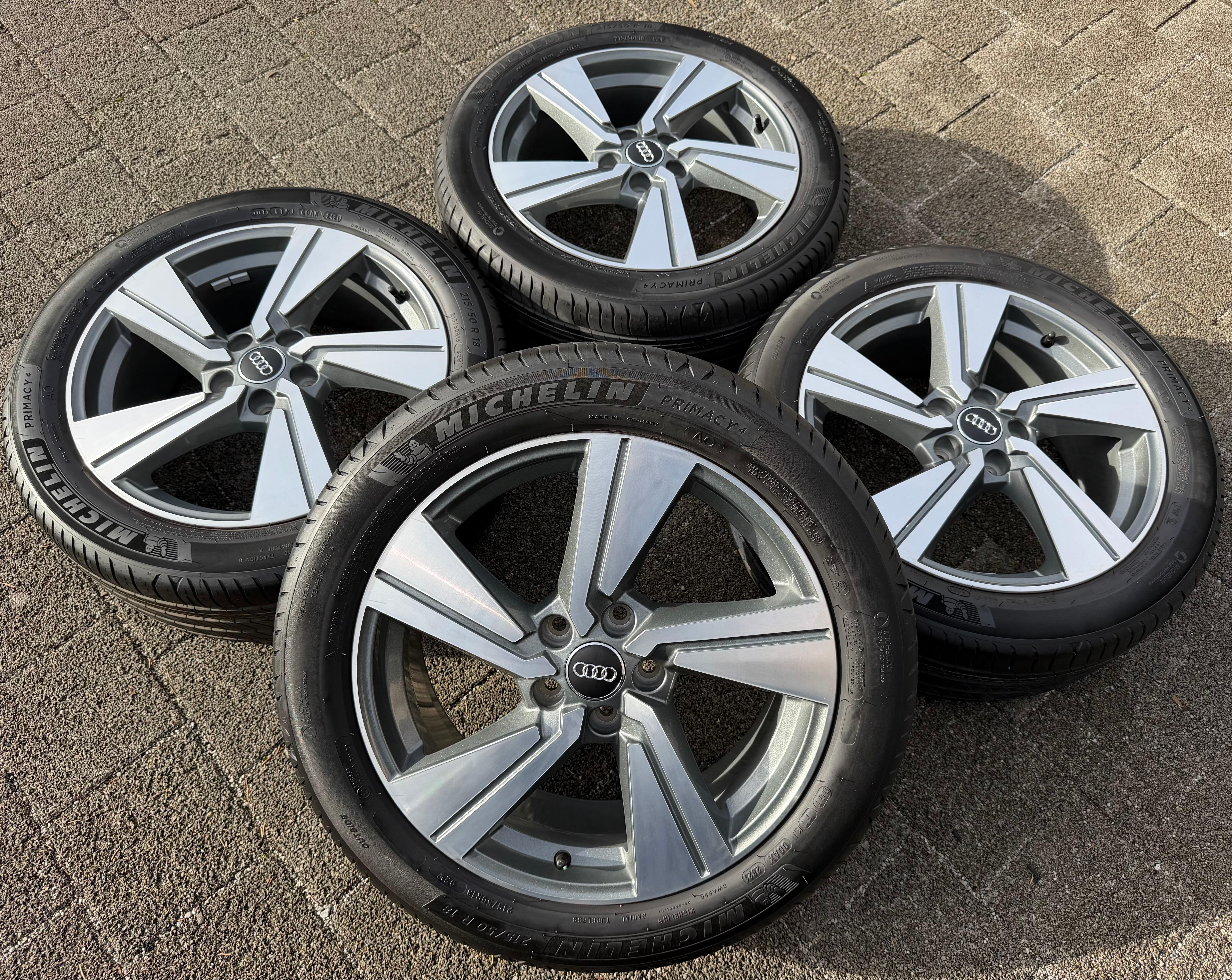 4 Original 18" Alu Sommerräder Audi Q2 SQ2 81A601025G 215/50R18 92W Michelin