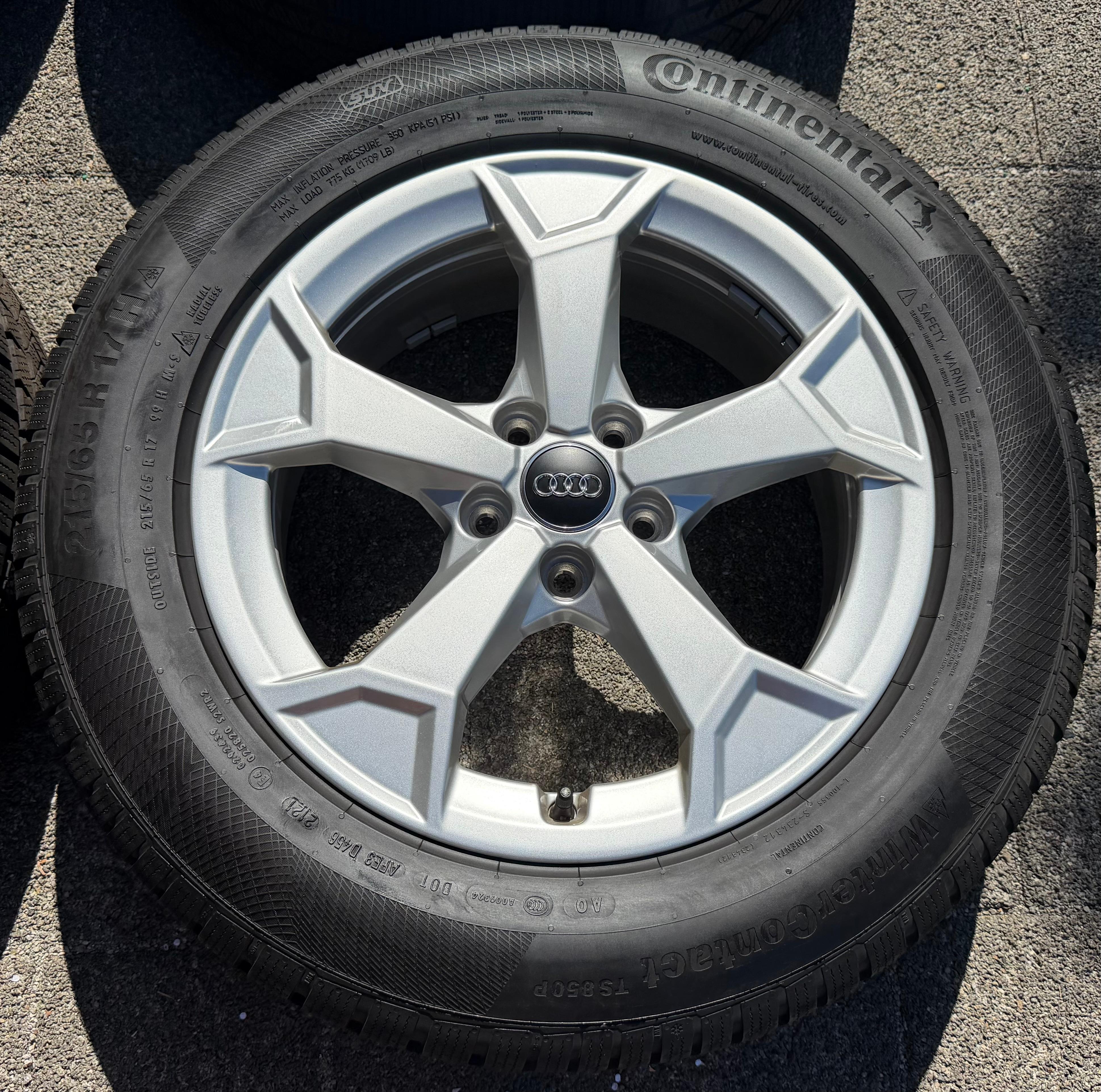 4 Original 17" Alu Winterräder AUDI Q3 F3 F3N 215/65R17 99H Continental 2021