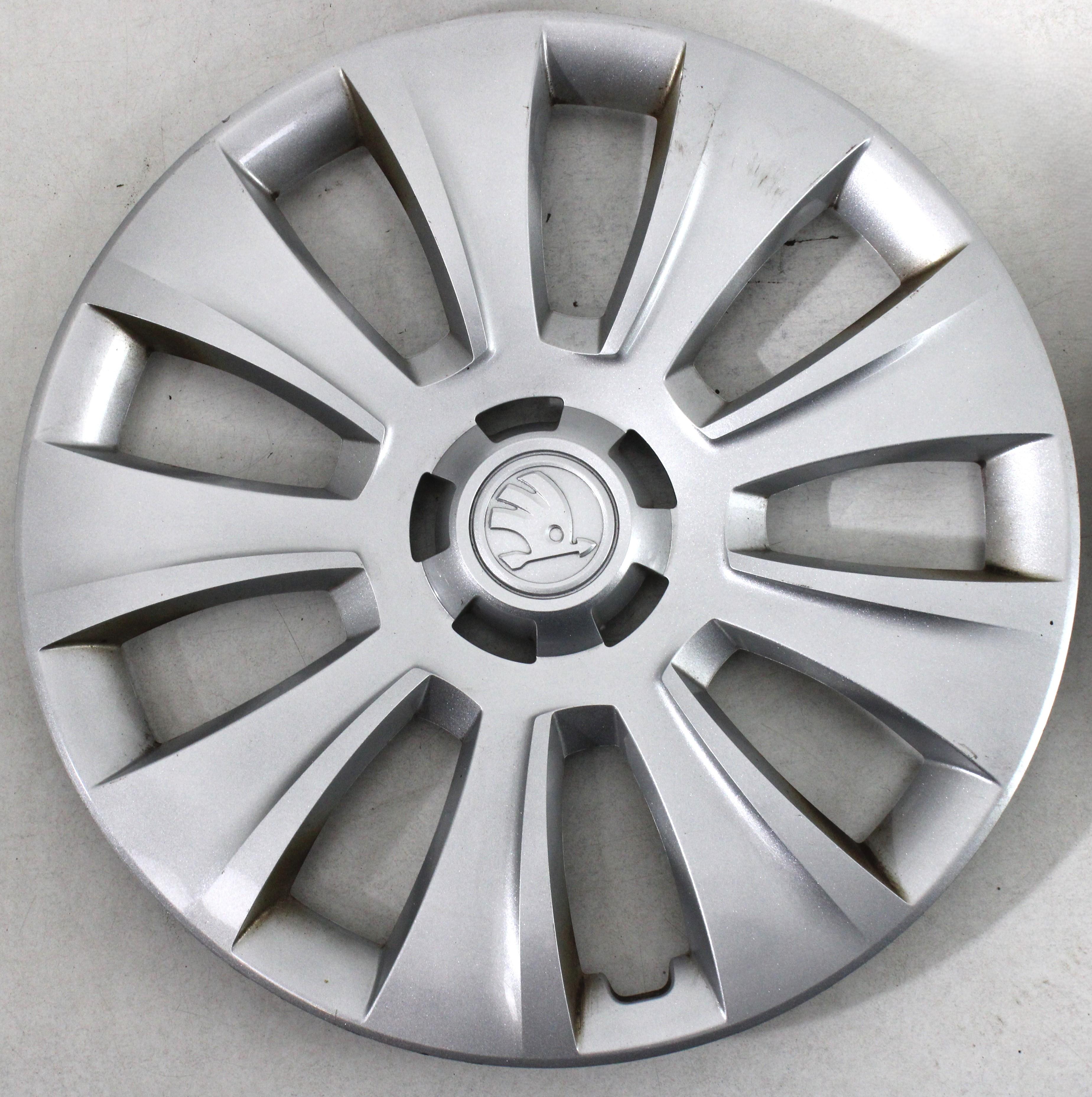 4 X ORIGINAL 16" RADKAPPEN SKODA KODIAQ SUPERB OCTAVIA YETI 57A601147