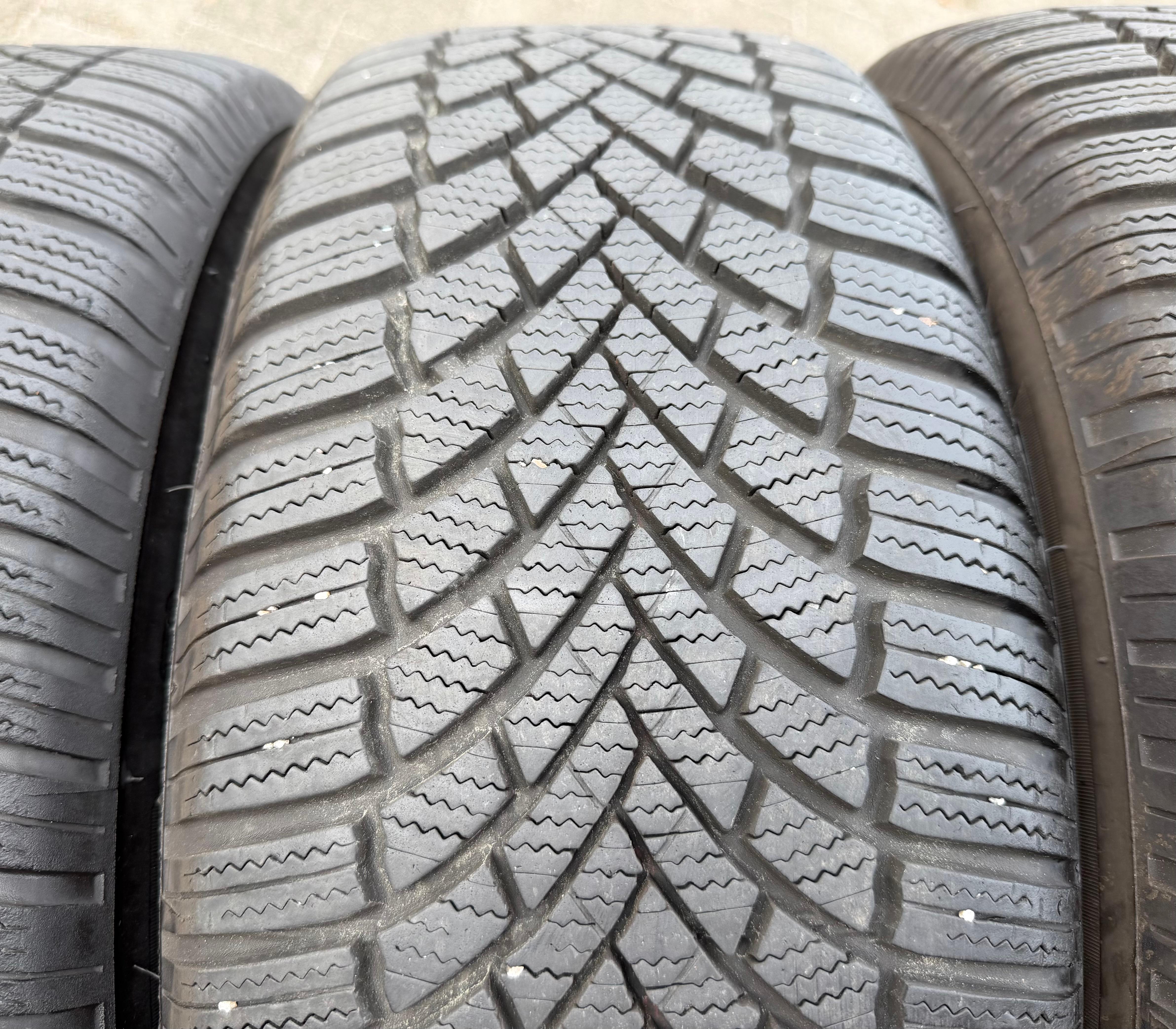 4 roues hiver en alliage d’origine 16" Skoda Superb III 3V 215/60R16 99H 3V0601025AC