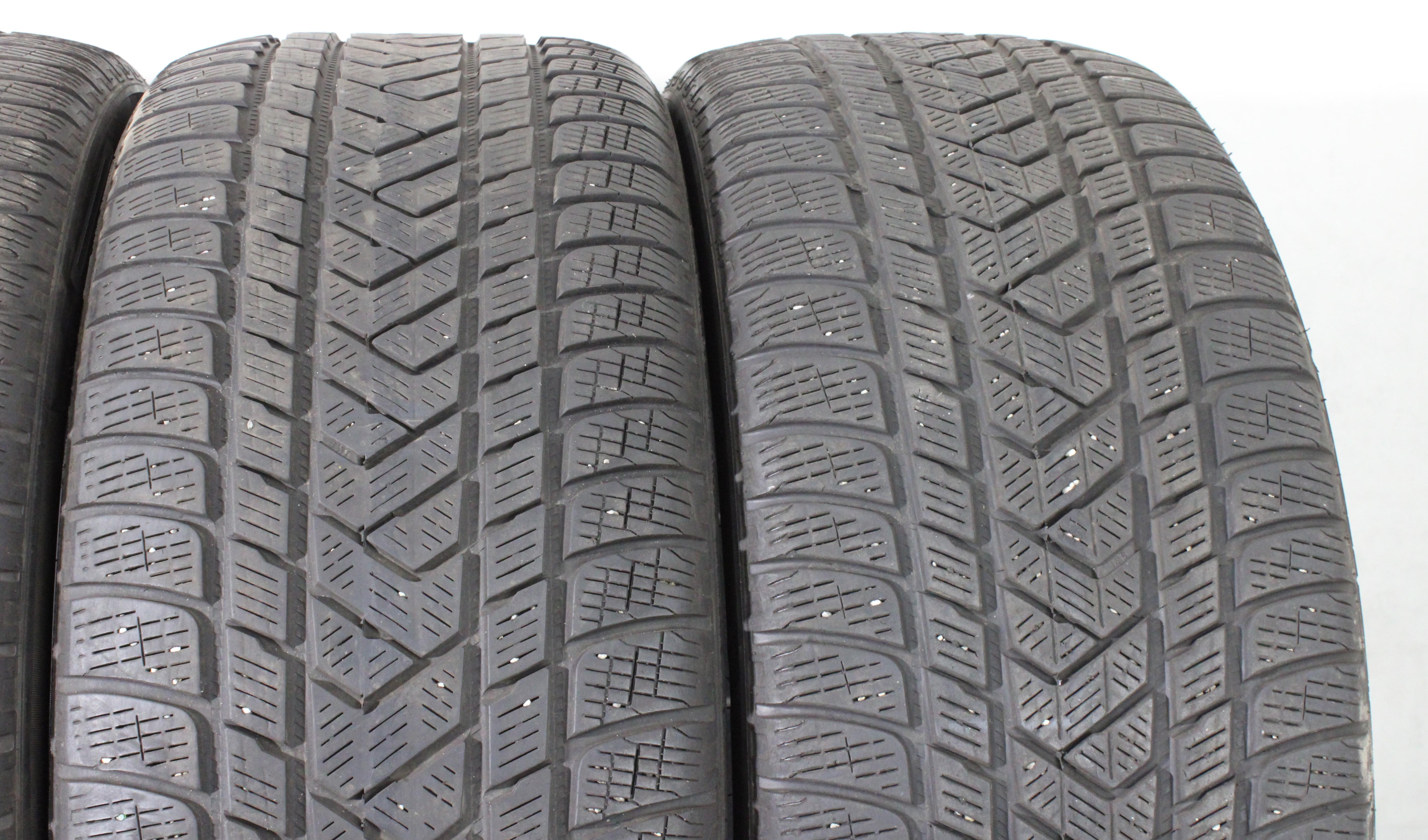 4 x 285/45R21 113V Winterreifen Pirelli Scorpion Winter* Runflat 5-5,5mm 2021
