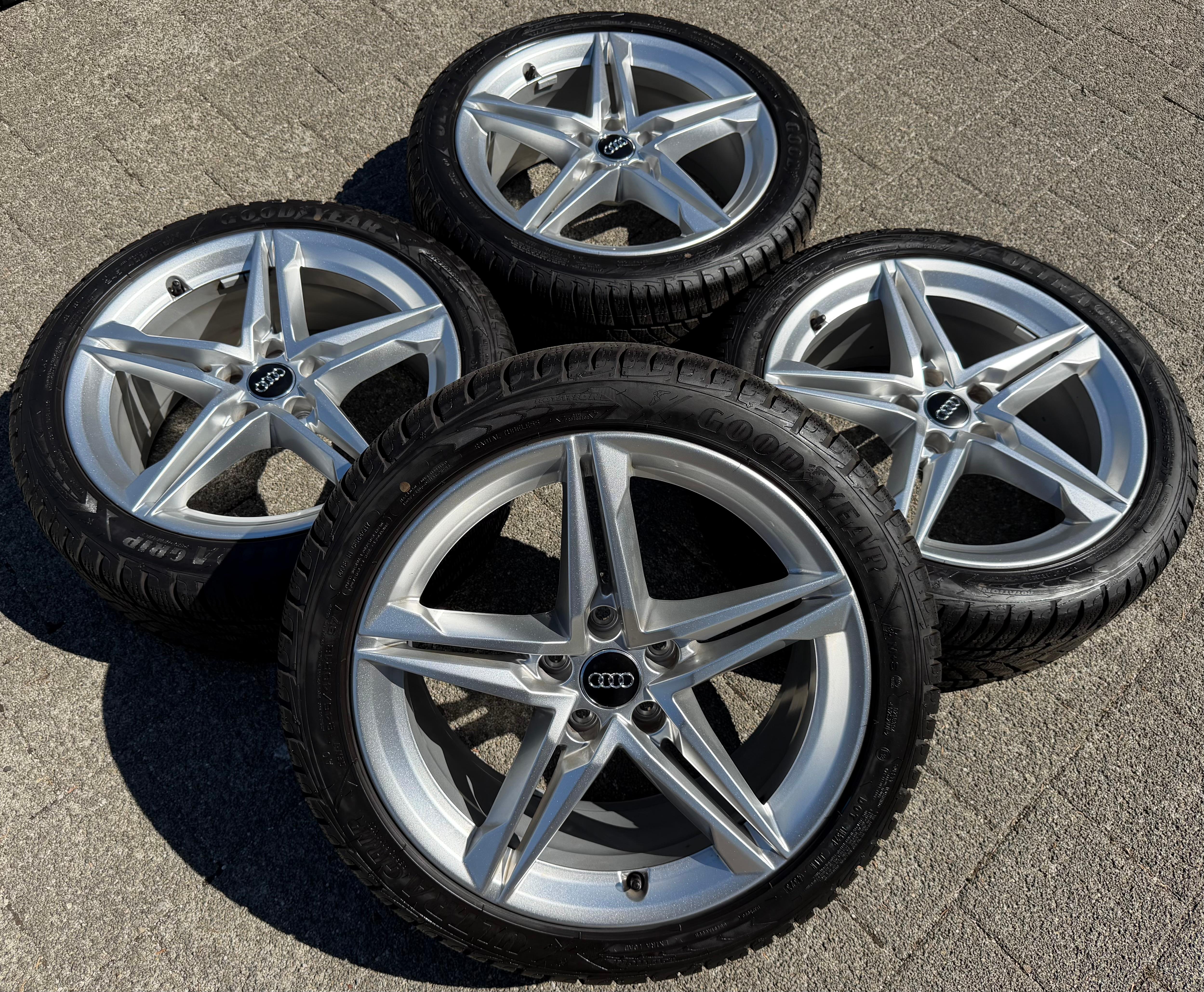 4 Original 18" Alu Winterräder Audi A4 S4 8W B9 8W0601025HM 245/40R18 97V 2023