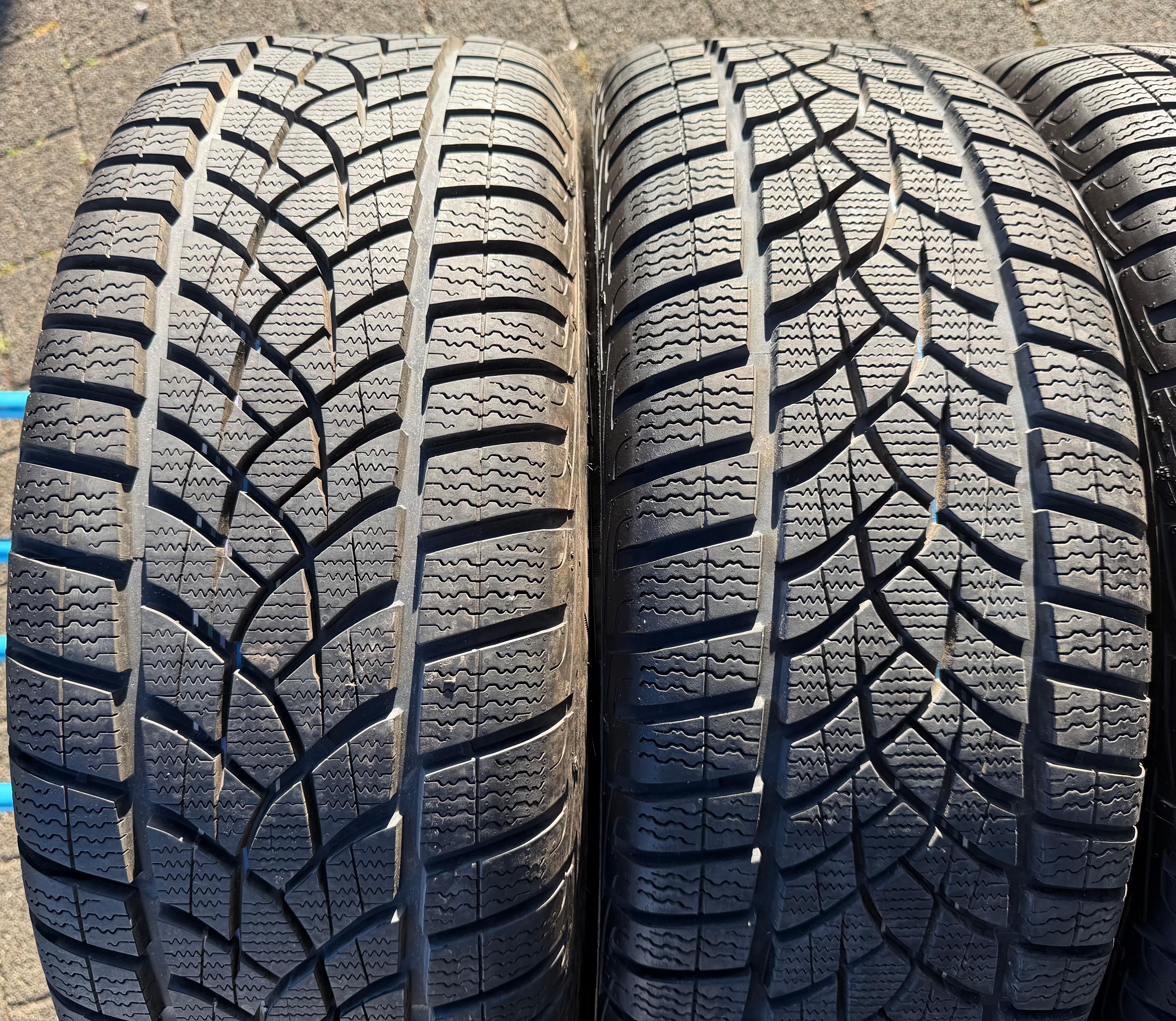 4 Original 18" Alu Winterräder Audi Q3 F3 83A 83A601025J 235/55R18 104H Goodyear
