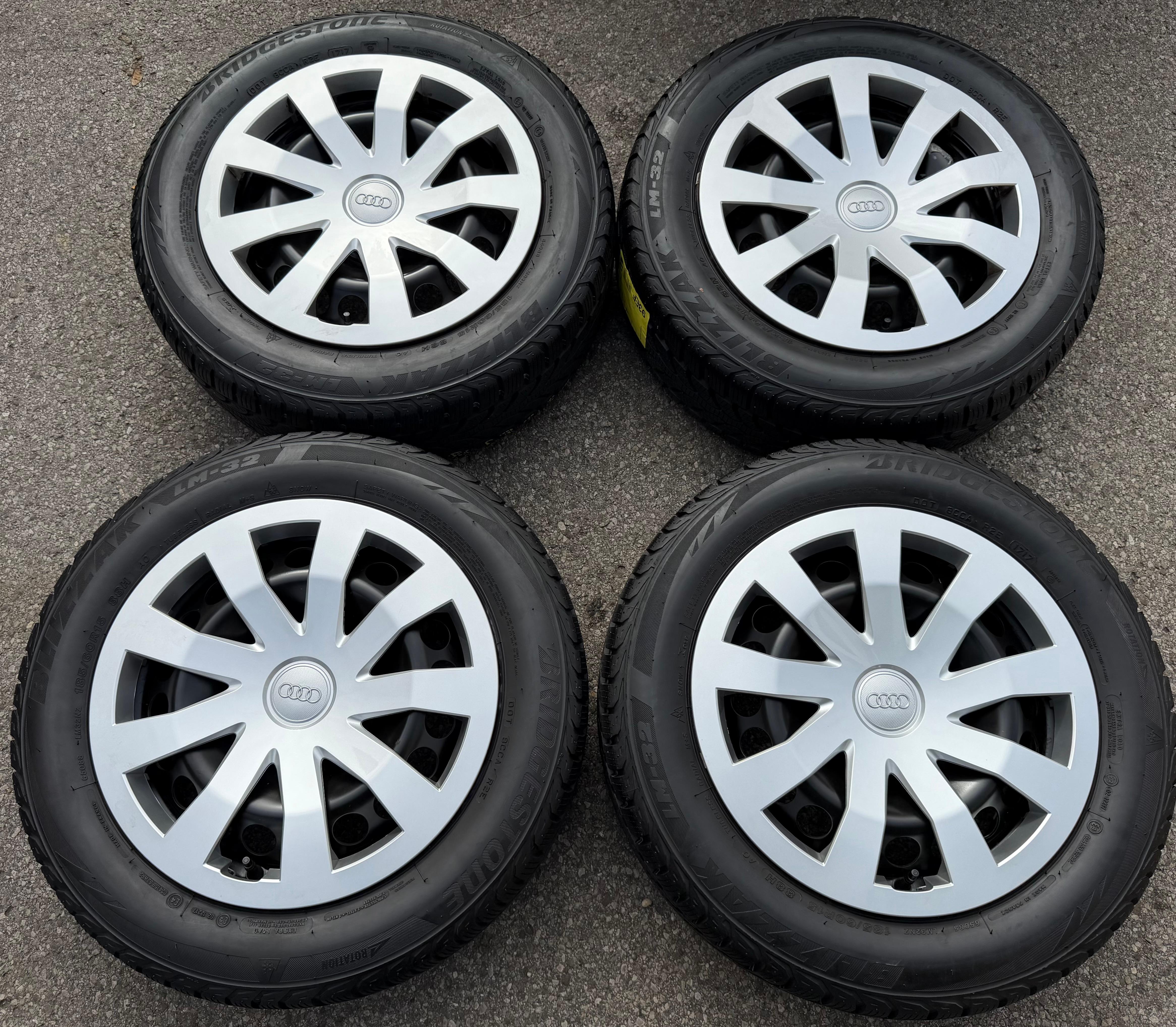 4 roues hiver Audi A1 8X 8X0601027C 185/60R15 88H pneus hiver Bridgestone