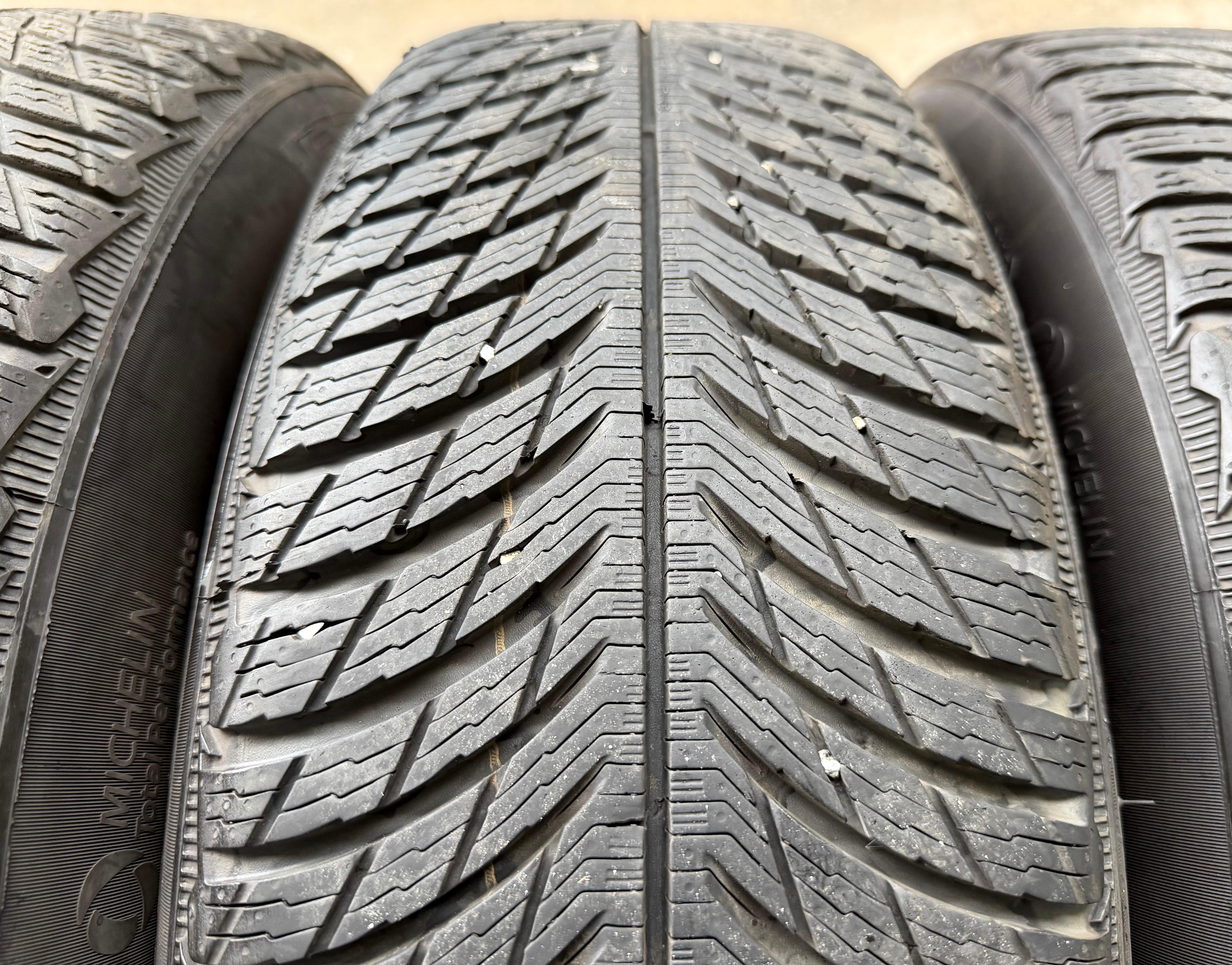 4 Original 17" Alu Winterräder Mercedes GLA H247 GLB X247 215/65R17 99H RDKS 2024