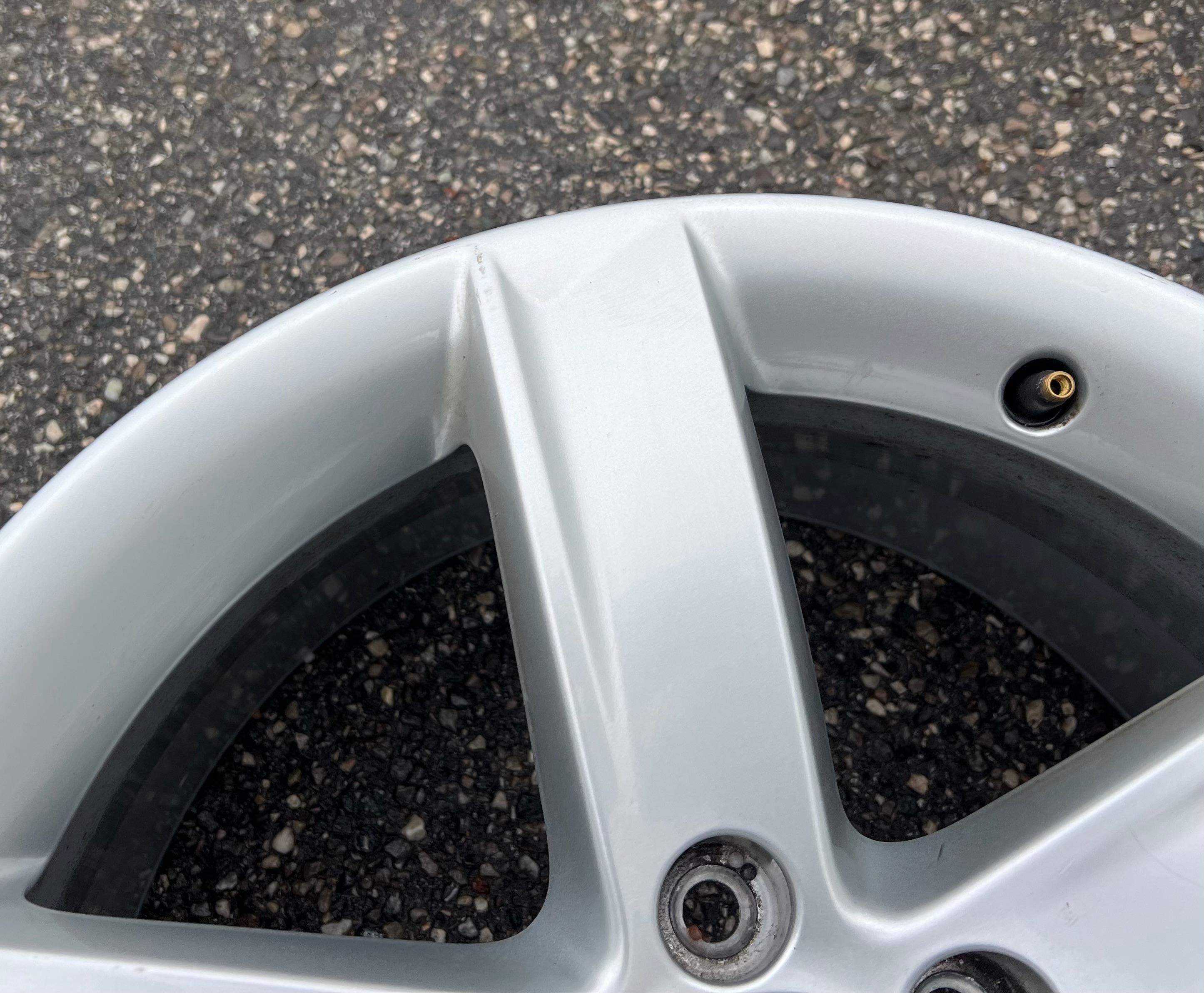 4 CERCHI ORIGINALI IN ALLUMINIO DA 17" AUDI A5 8T 8T0071497 CONSEGNA GRATUITA