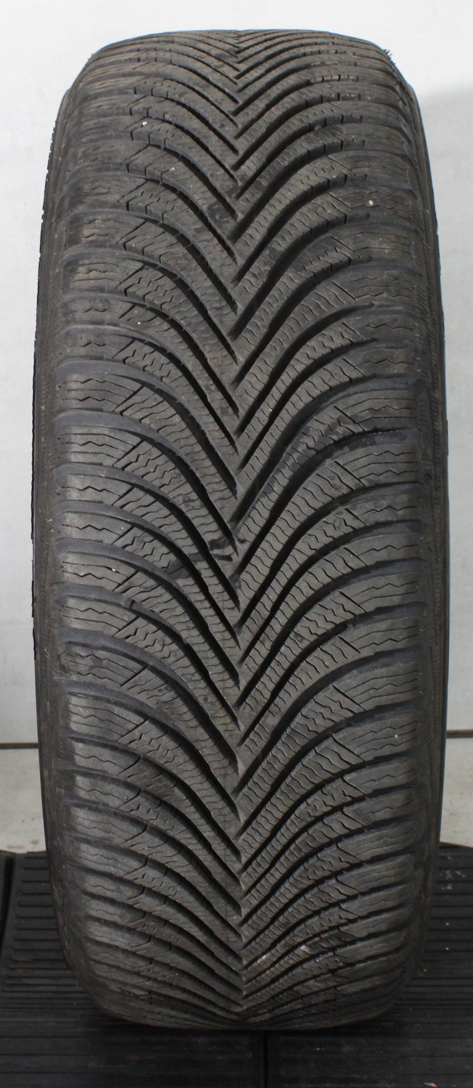 1 x 215/55R17 94V Winterreifen Michelin Alpin 5 AO 7-7,5mm 2021