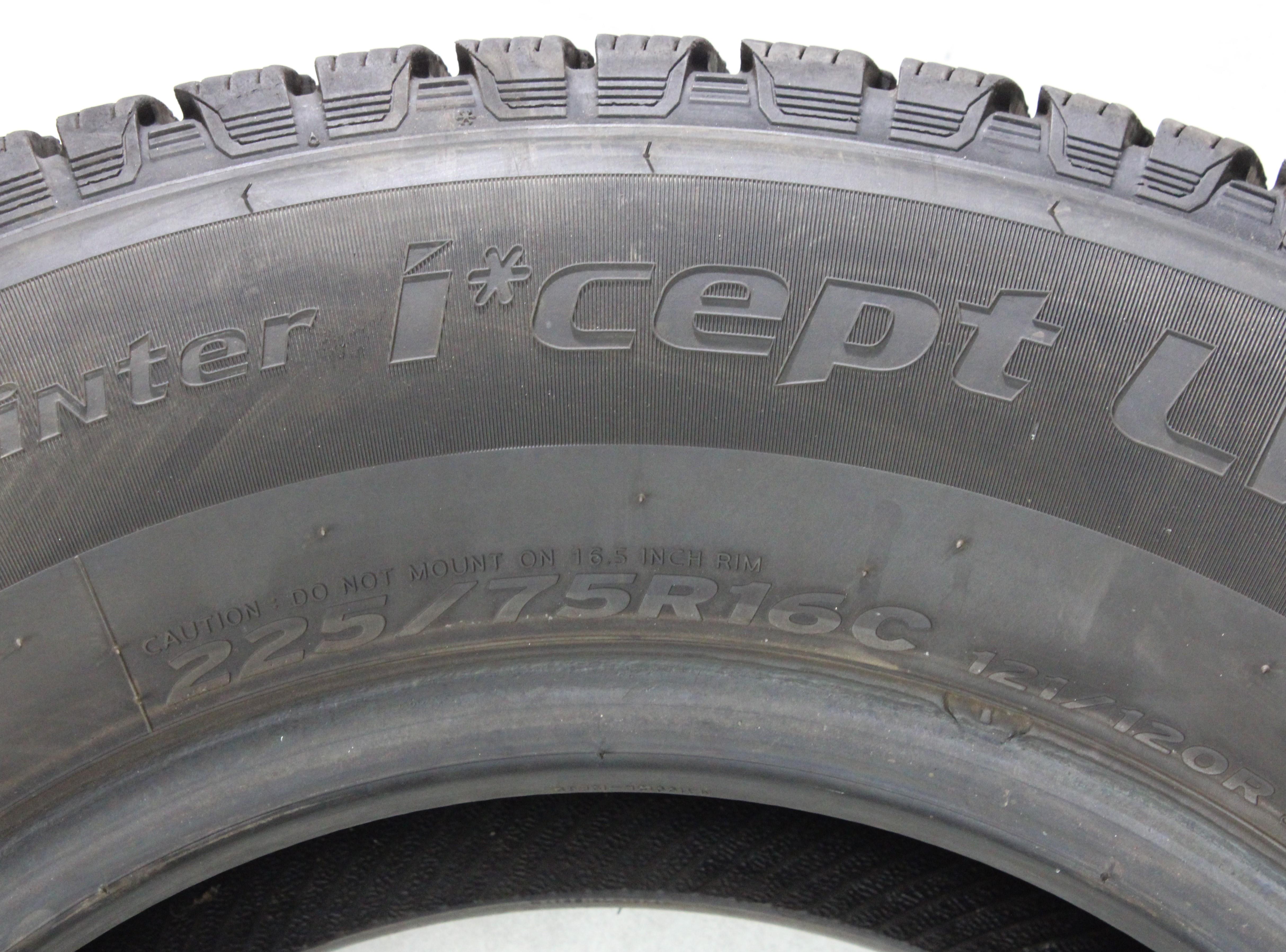 2 x 225/75R16C 121/120R Winterreifen Hankook Winter I*Cept LV 1x7-7,5mm/1x8-8,5mm 2025