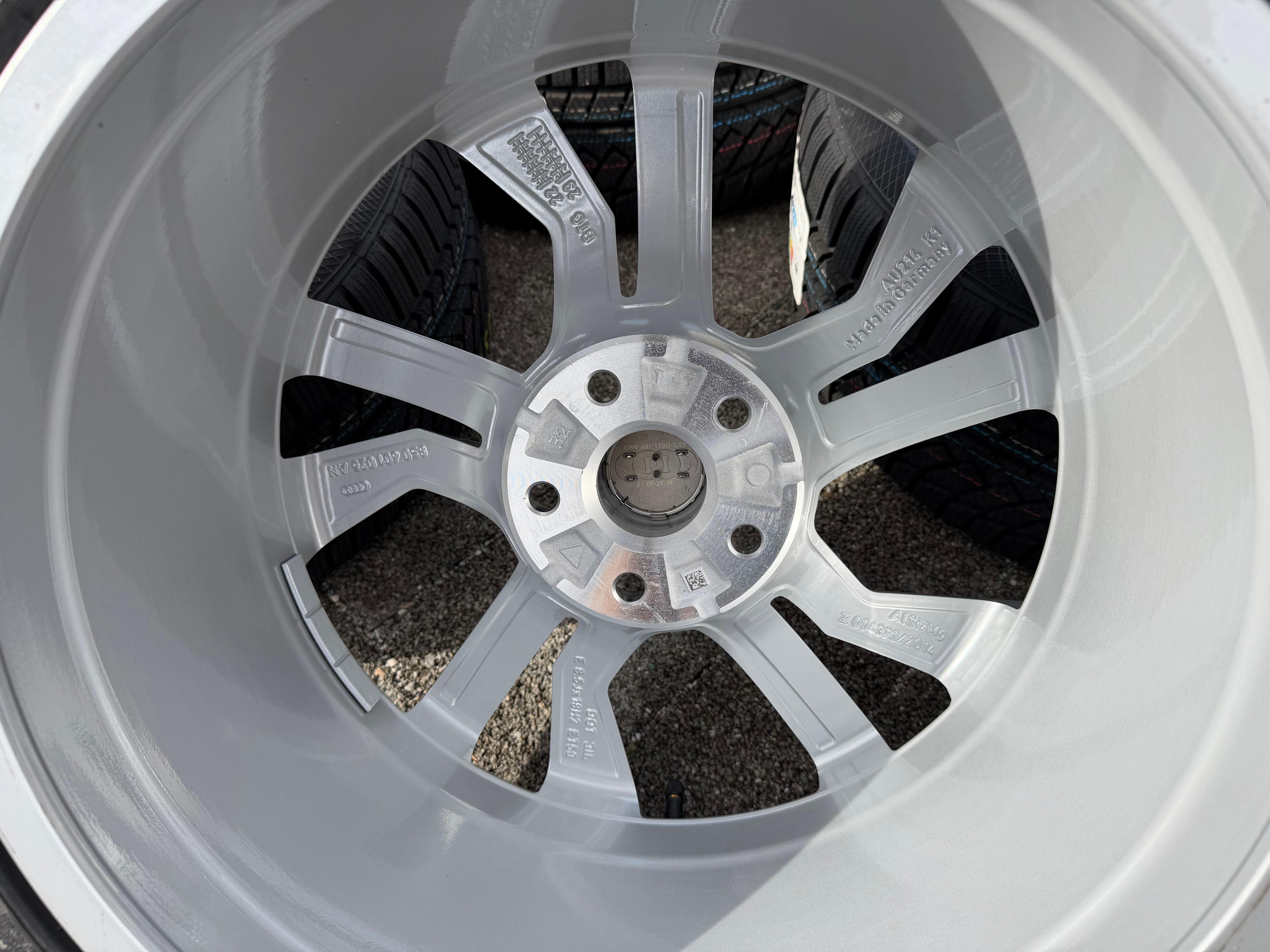 4 Original 18" Alu Winterräder Audi TT TTS 8S 8S0601025AN 245/40R18 97V Continental 2023 NEU