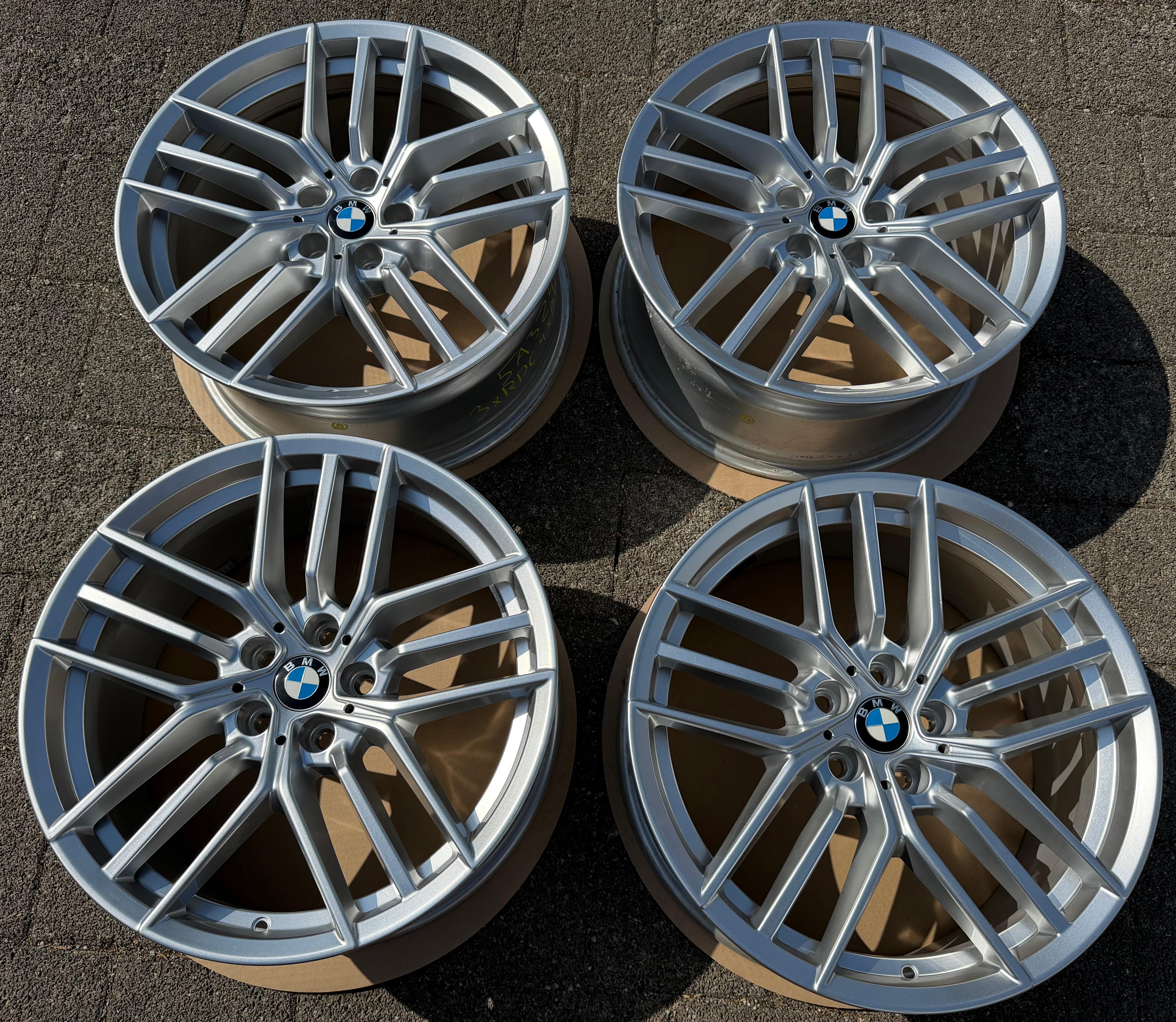 4 ORIGINAL 19" ALUFELGEN BMW i5 5ER REIHE G60 STYLING 933 5A324D6 8,5x19 ET29