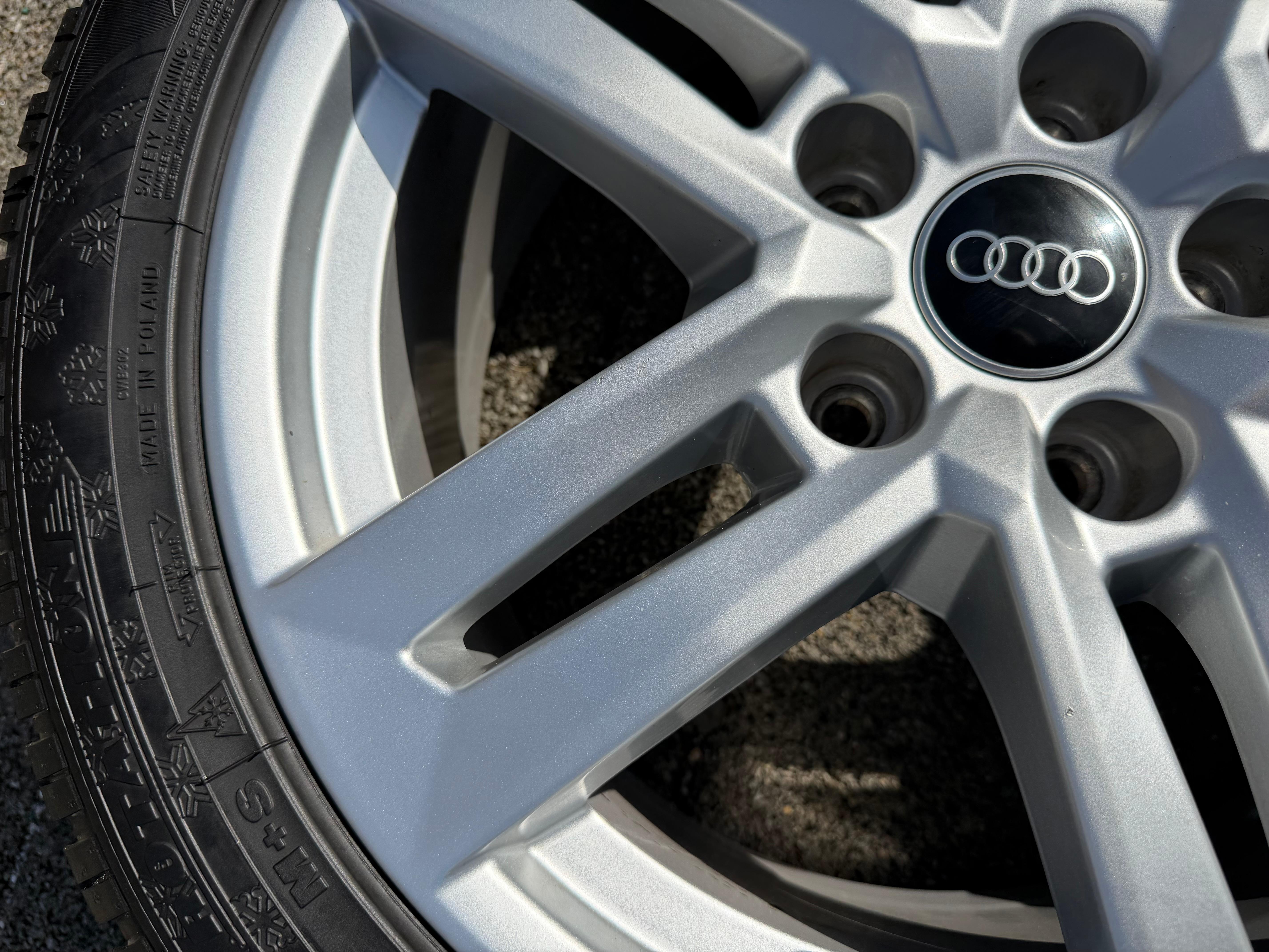 4 Original 17" Alu Winterräder Audi A4 B9 8W 8W0601025P 225/50R17 98H Dunlop 2021