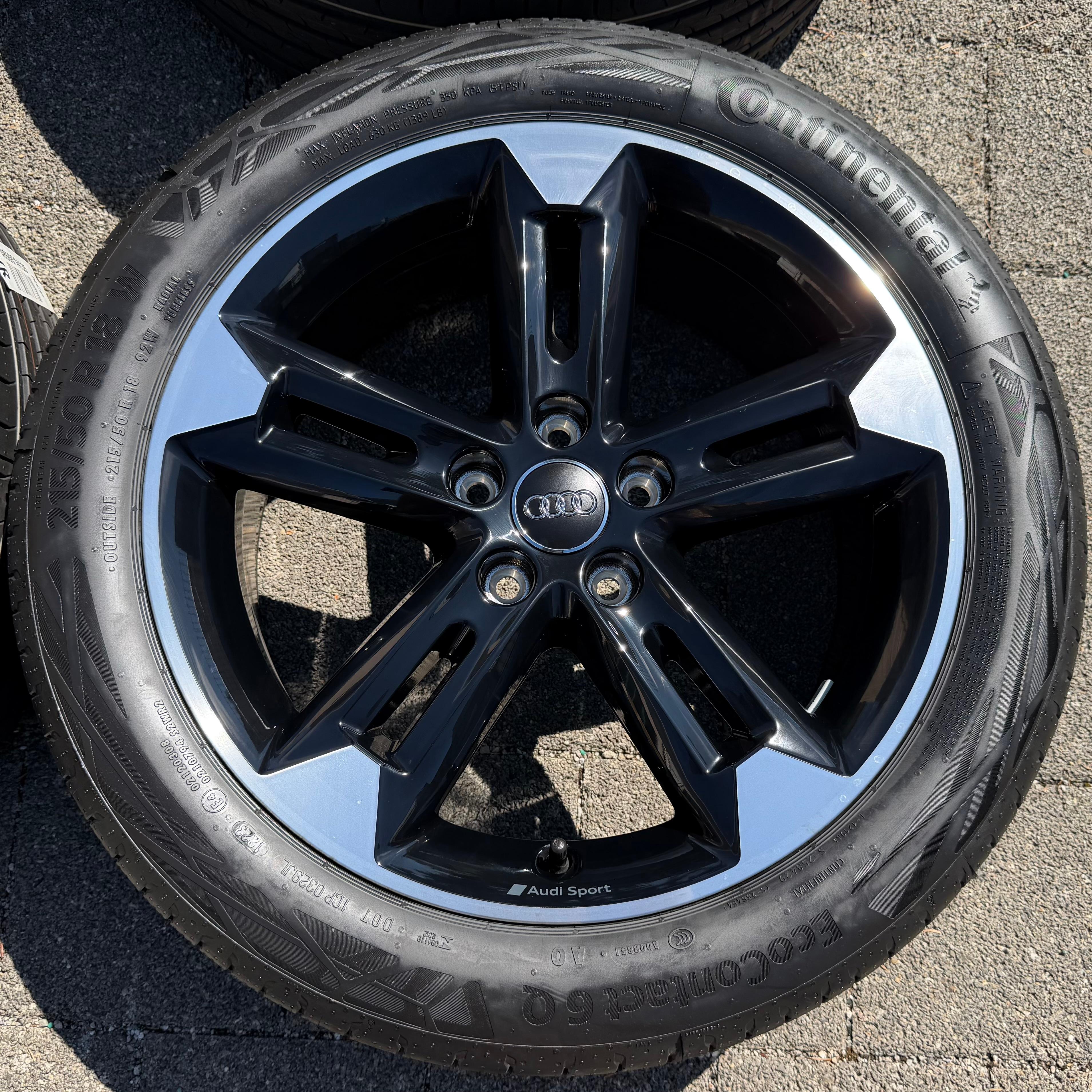 4 Original 18" Alu Sommerräder Audi Q2 SQ2 81A601025AM 215/50R18 92W Continental