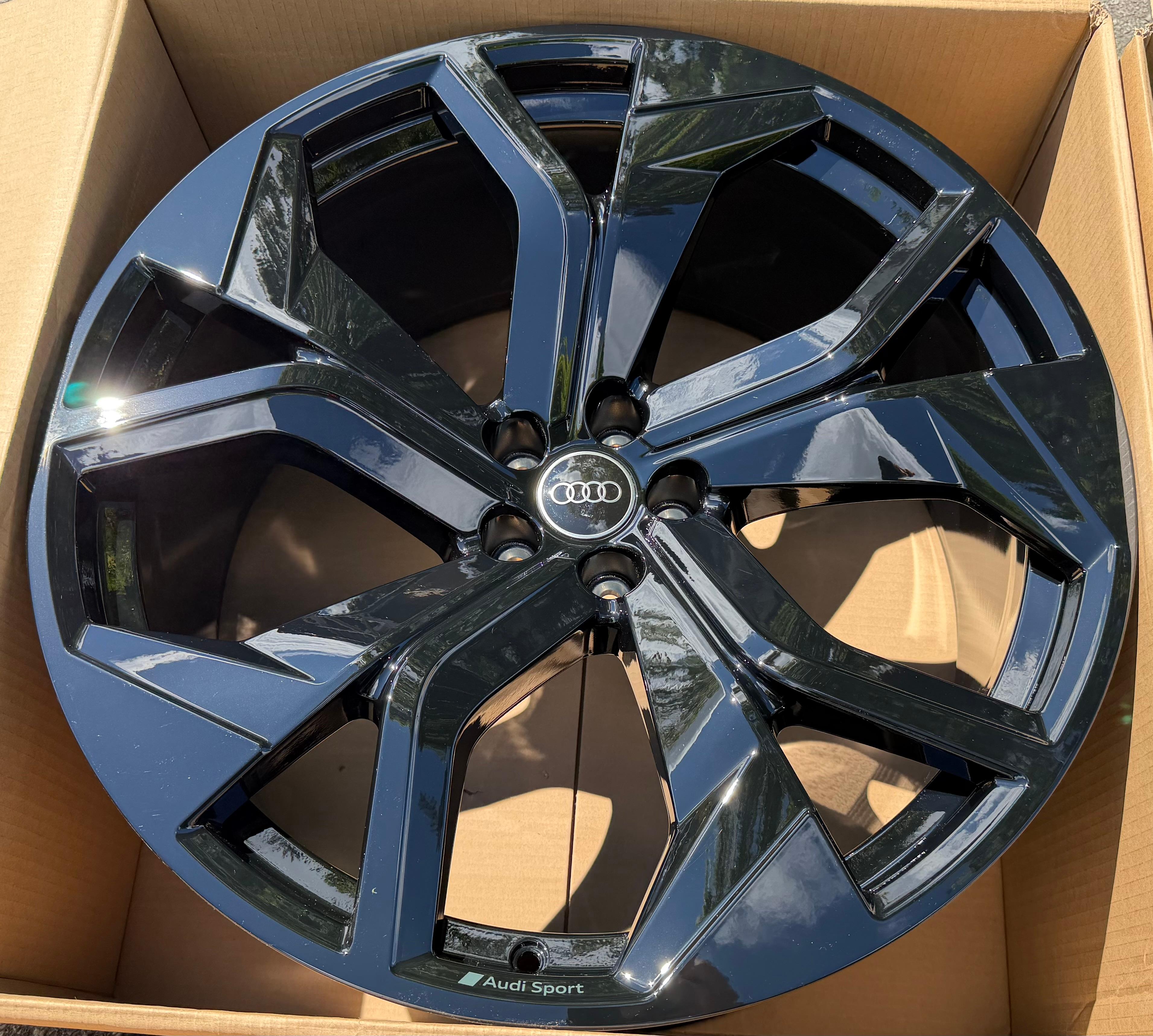 4 ORIGINAL 23" ALUFELGEN AUDI RSQ8 4M 4M8601025AP 10,5x23 ET18 23 ZOLL