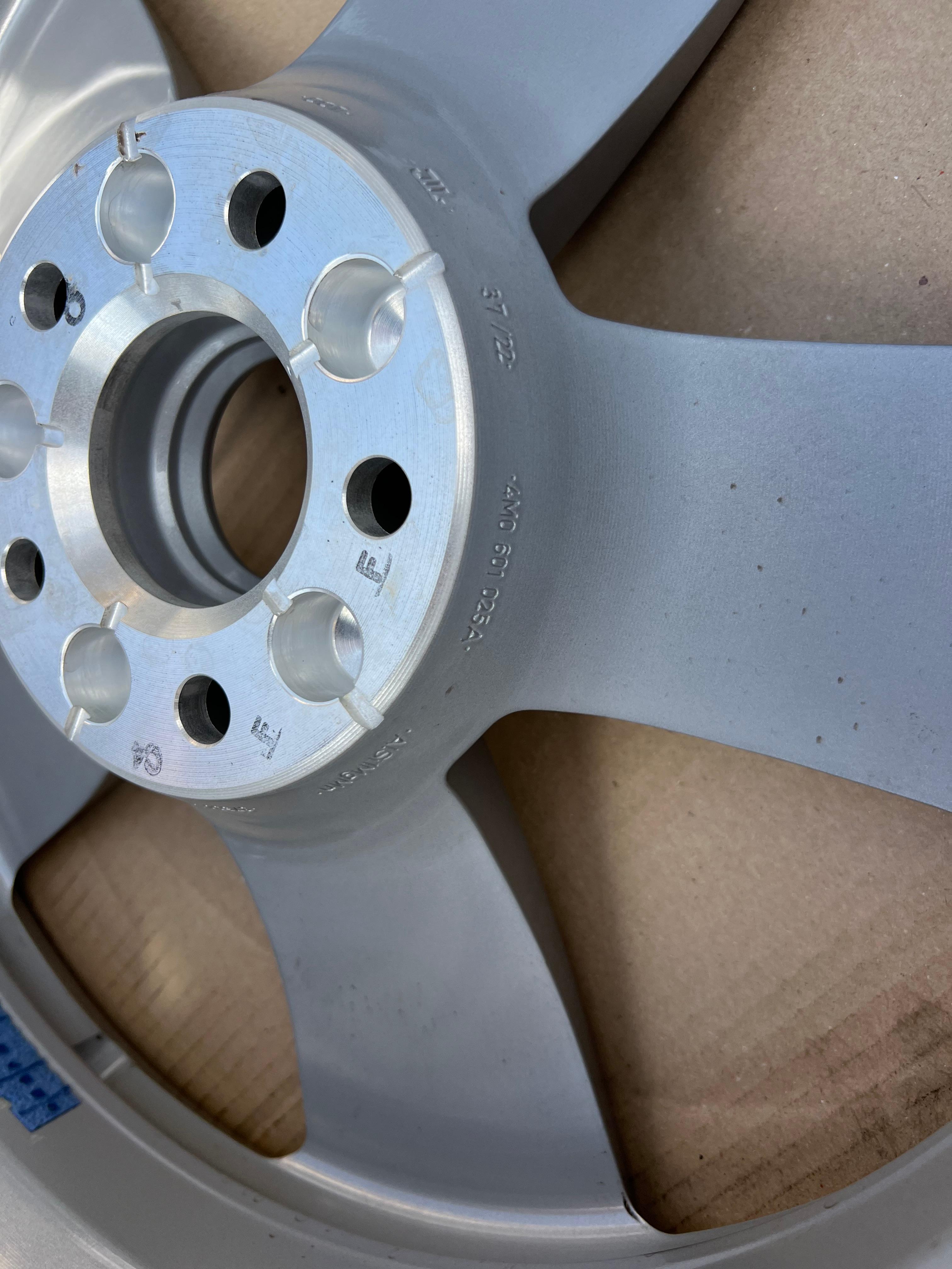 1 X ORIGINAL 18" ALUFELGE AUDI Q7 4M 4M0601025A 8x18 ET25 FREIHAUS