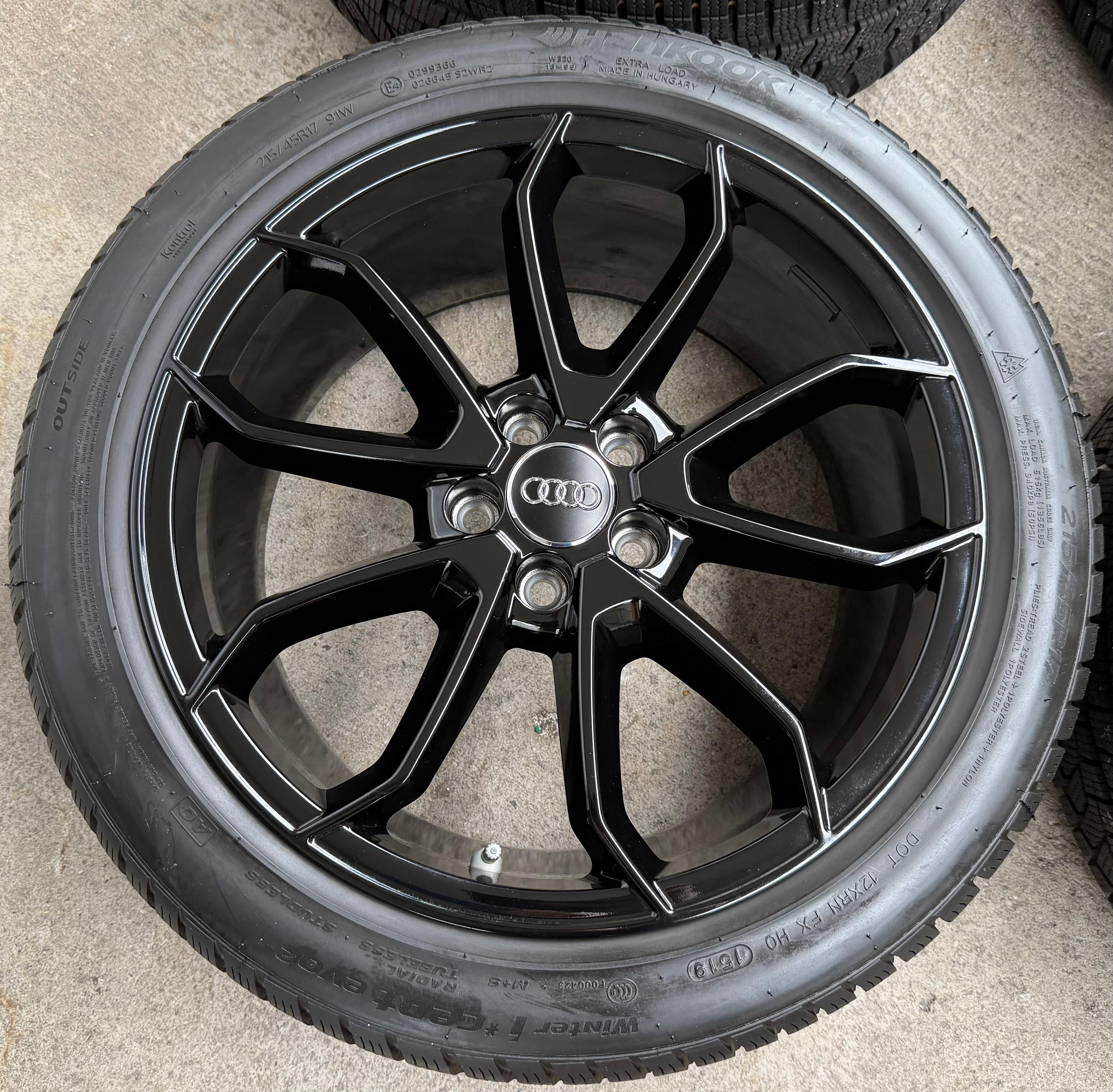 4 Original 17" Alu Winterräder Audi A1 S1 GB 82A071497A 215/45R17 91W Hankook