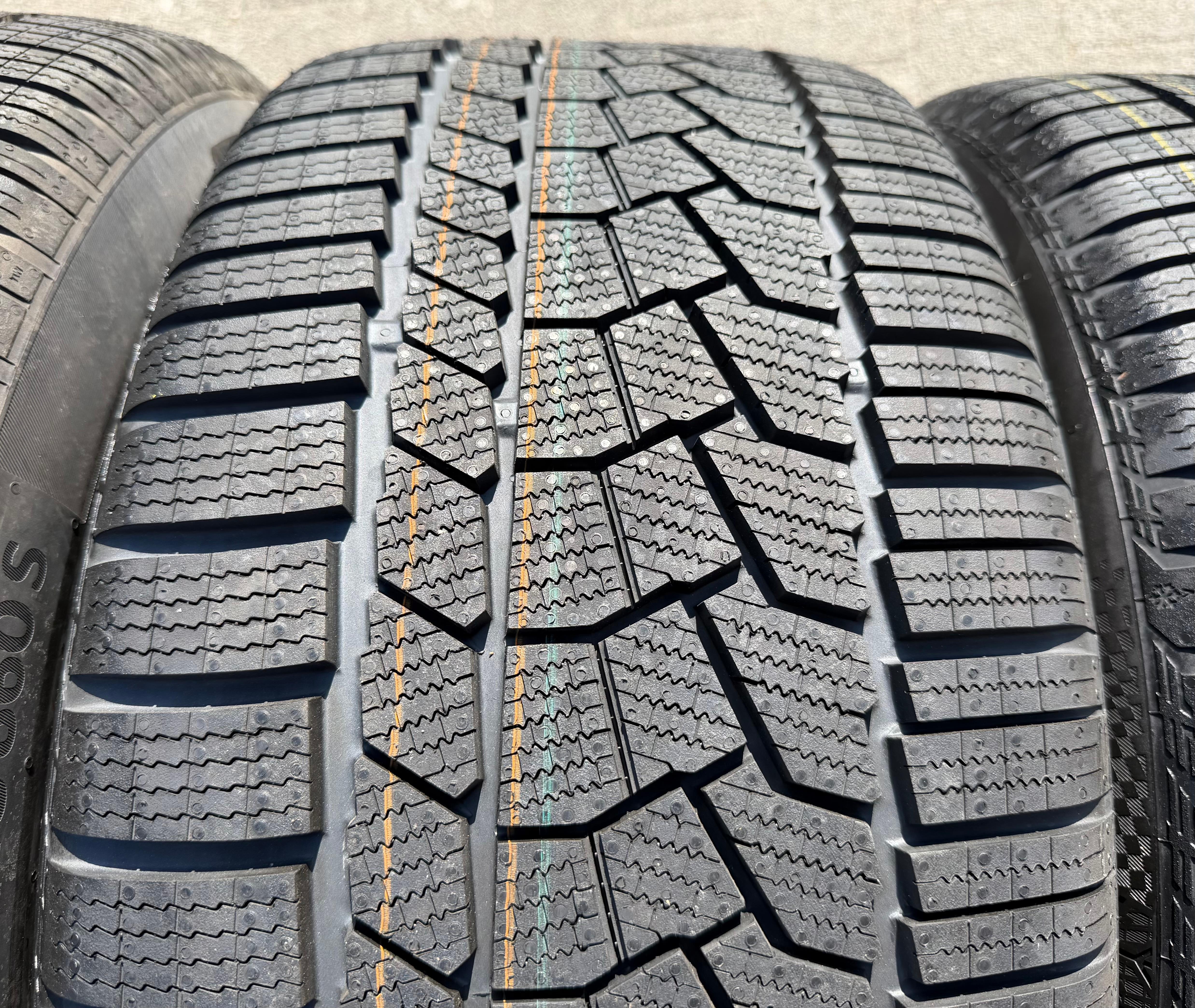 4 cerchi invernali originali in lega da 19" per Audi E-Tron GT 4J3601025P 4J3601025N con sistema di monitoraggio della pressione dei pneumatici (RDKS)