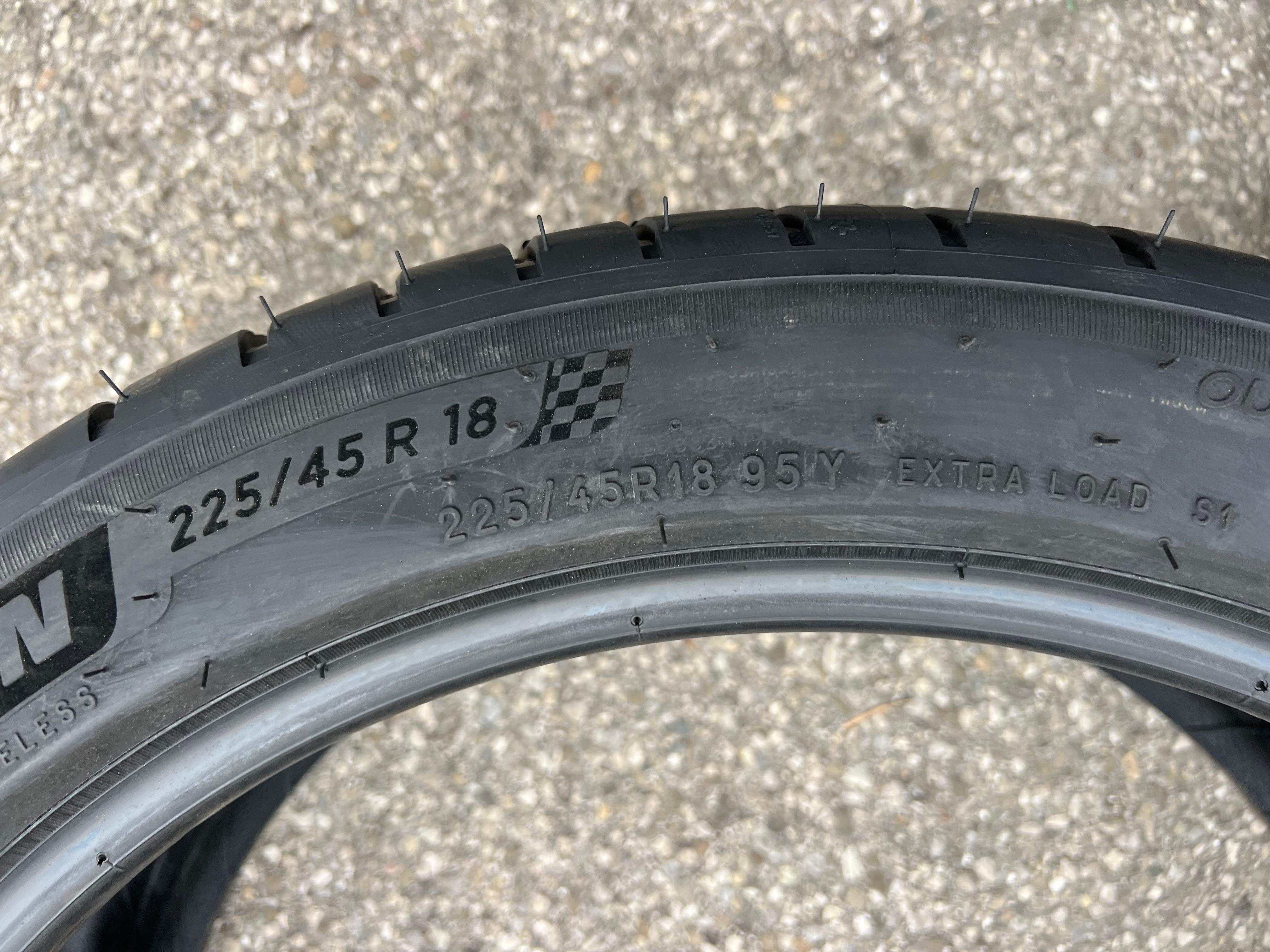 4 x 225/45R18 95Y Neumáticos de verano Michelin Pilot Sport 4 2022 NUEVO Entrega gratuita