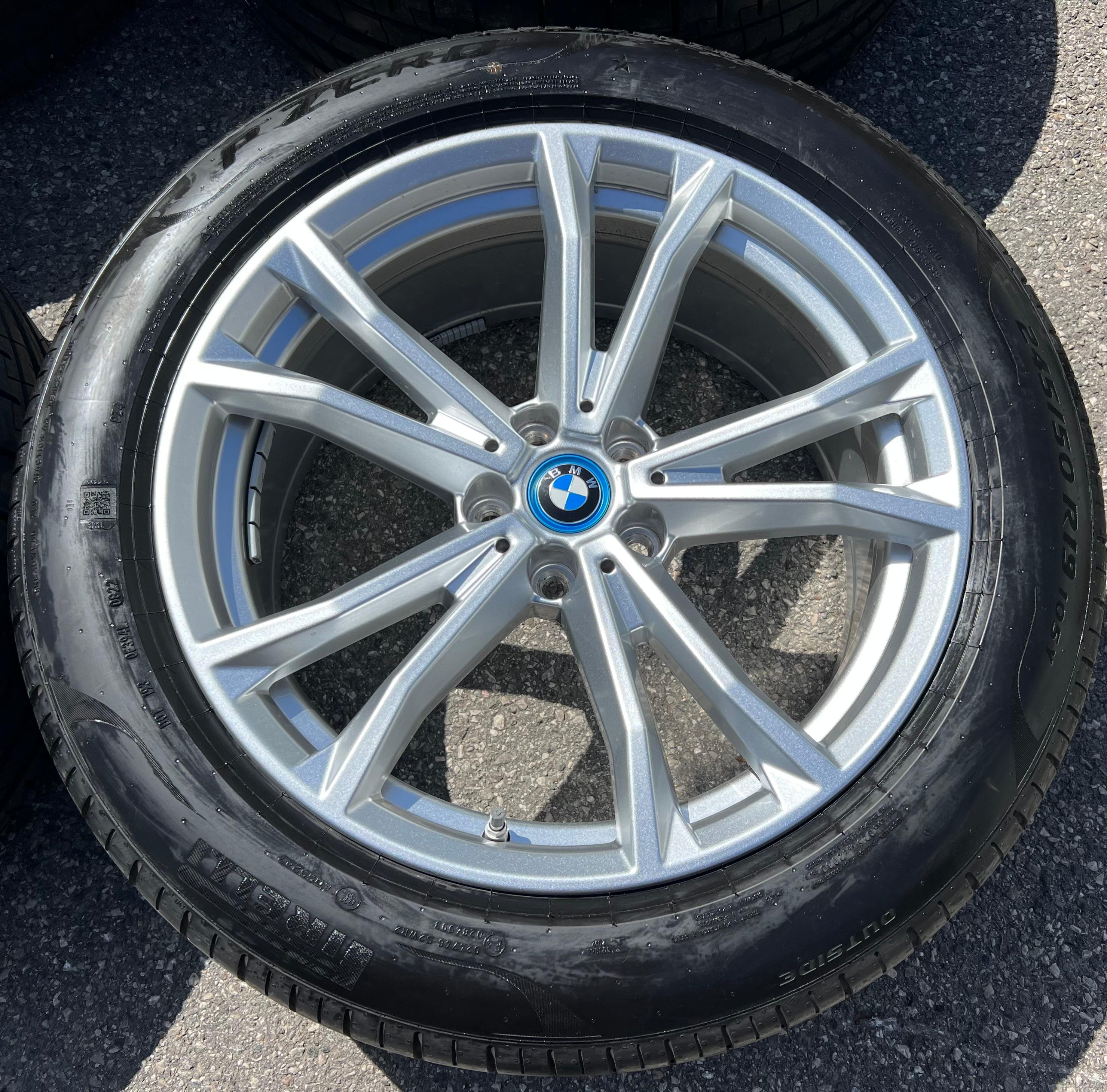 4 jantes d'été en aluminium d'origine de 19 pouces pour BMW Série 7 G70, modèle 903 X3 G45  245/50R19 105Y 2022