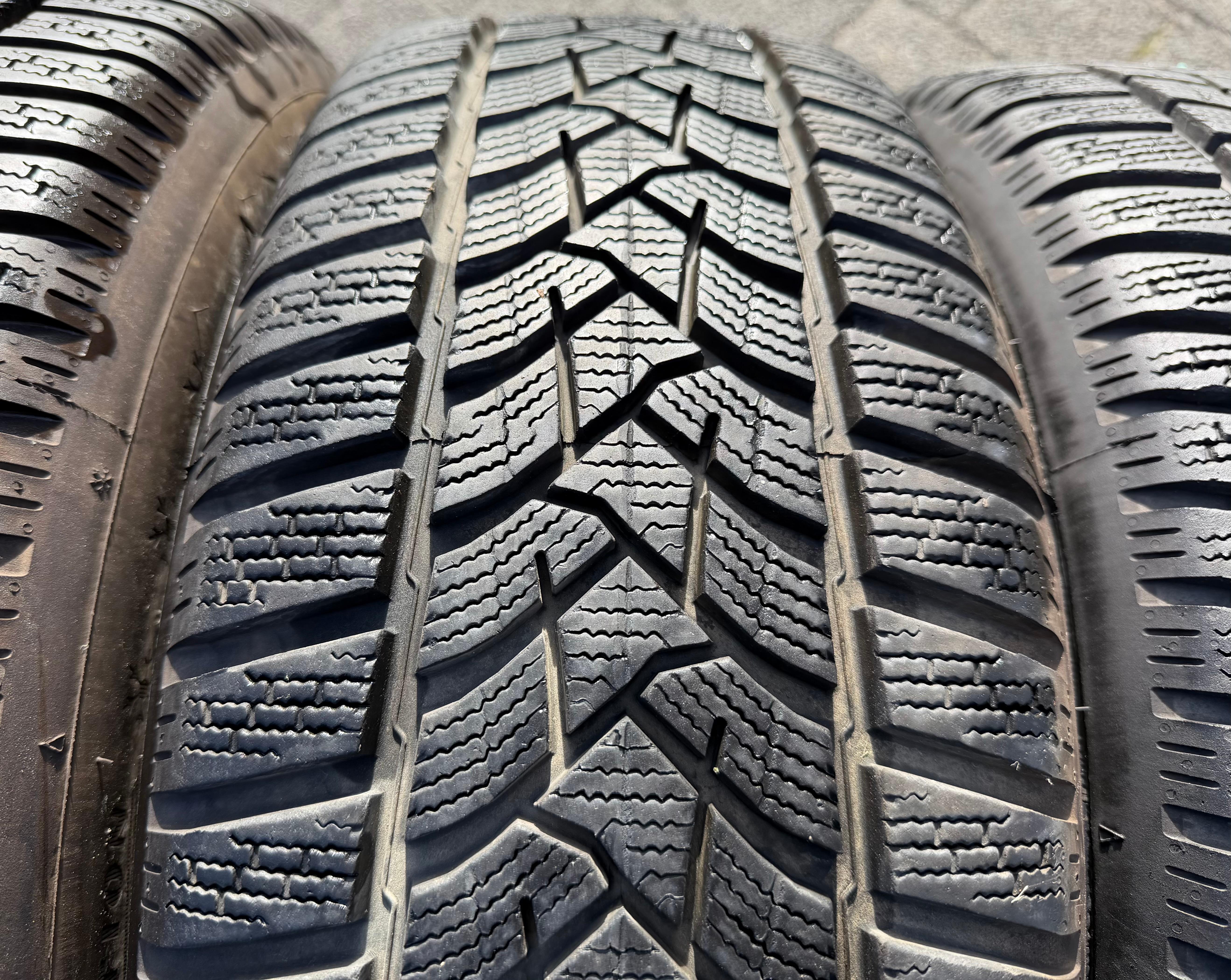 4 Original Alu Winterräder Skoda Karoq NU7 Nanuq 215/60R16 95H Dunlop 7,5-8MM