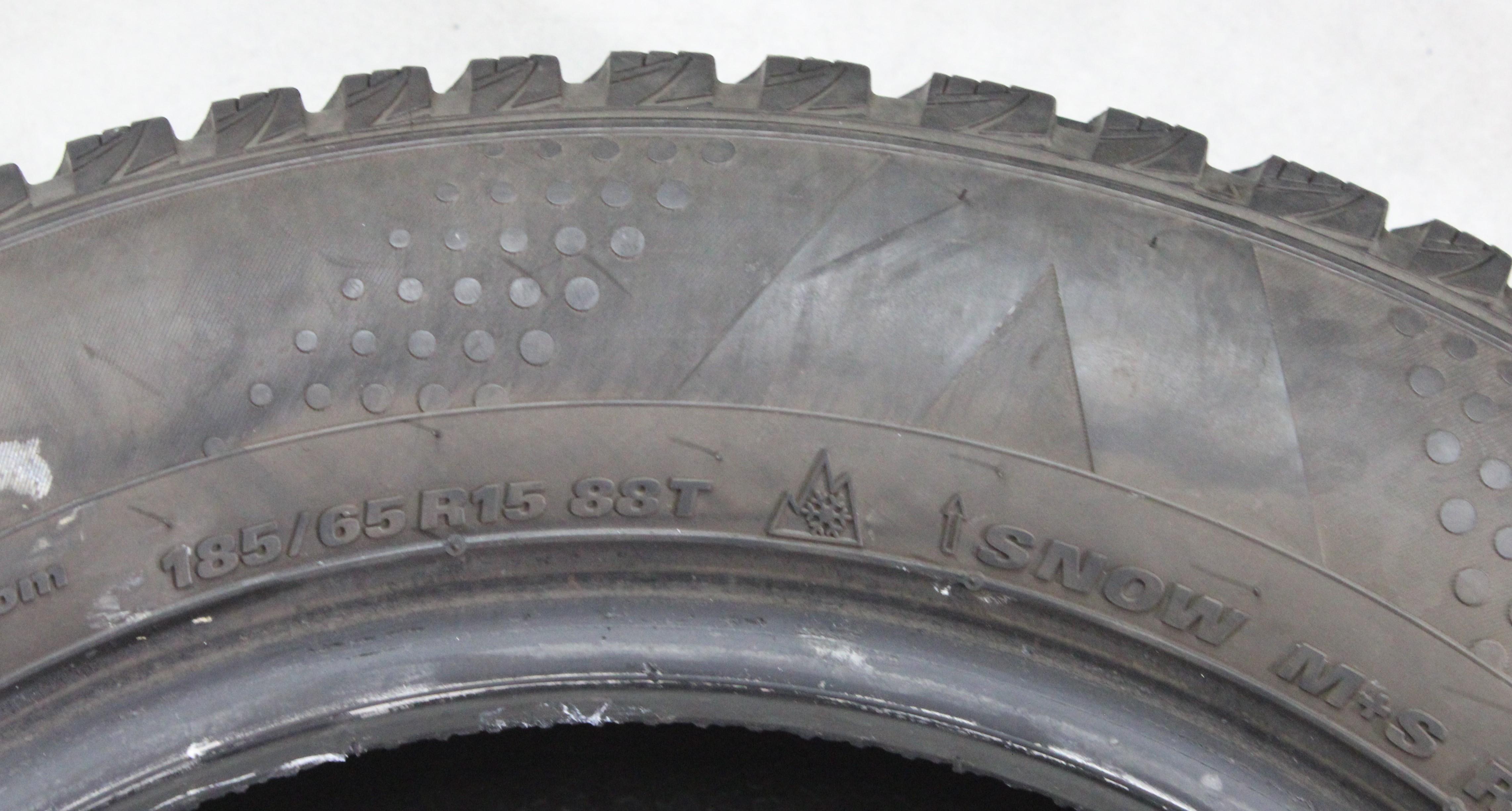 4 x 185/65R15 88T Winterreifen Kumho Wintercraft WP51 5,5-6mm 2016