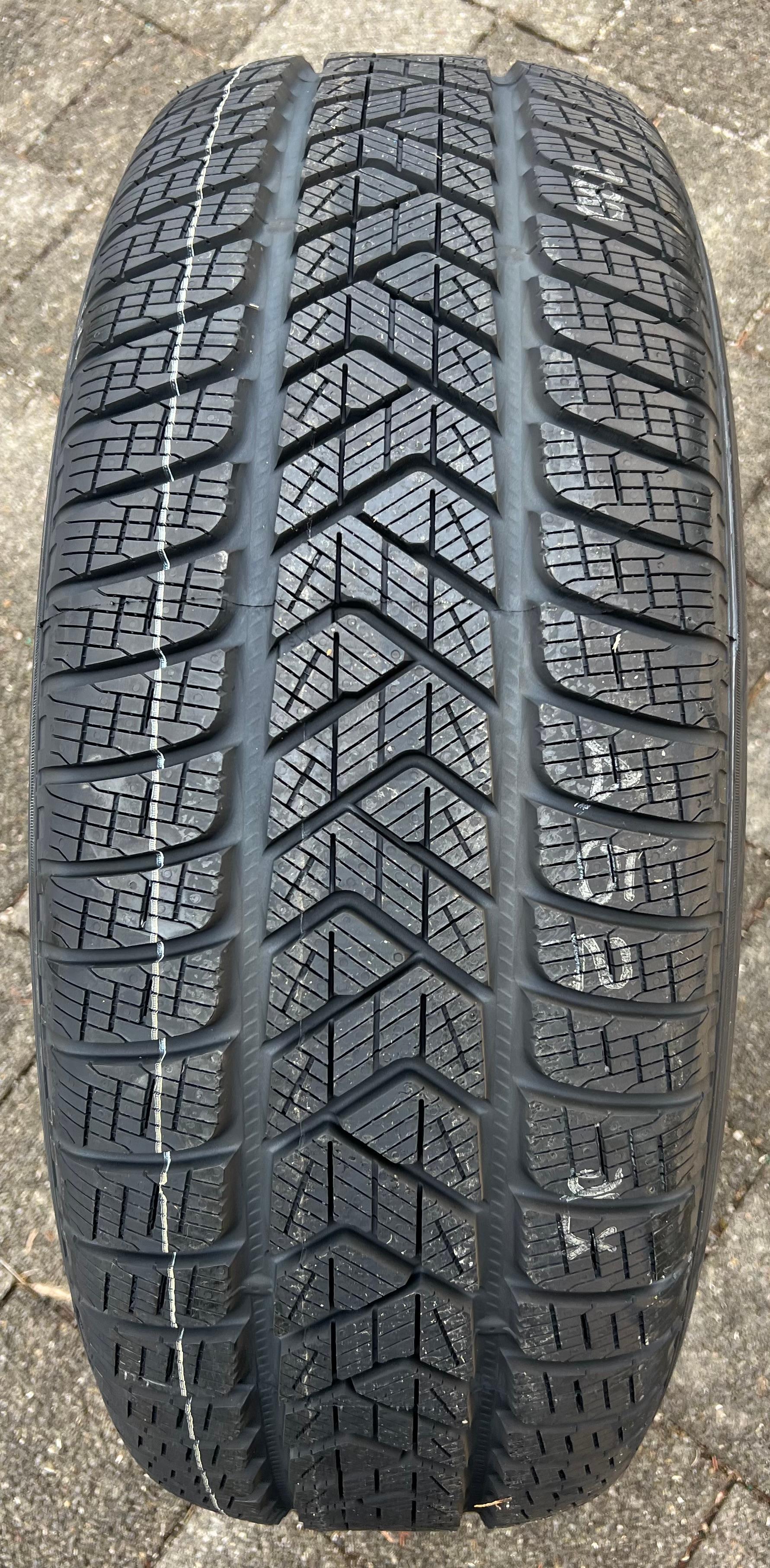 1 x 235/65R17 104H Winterreifen Pirelli Scorpion Winter NEU 2019 Freihaus