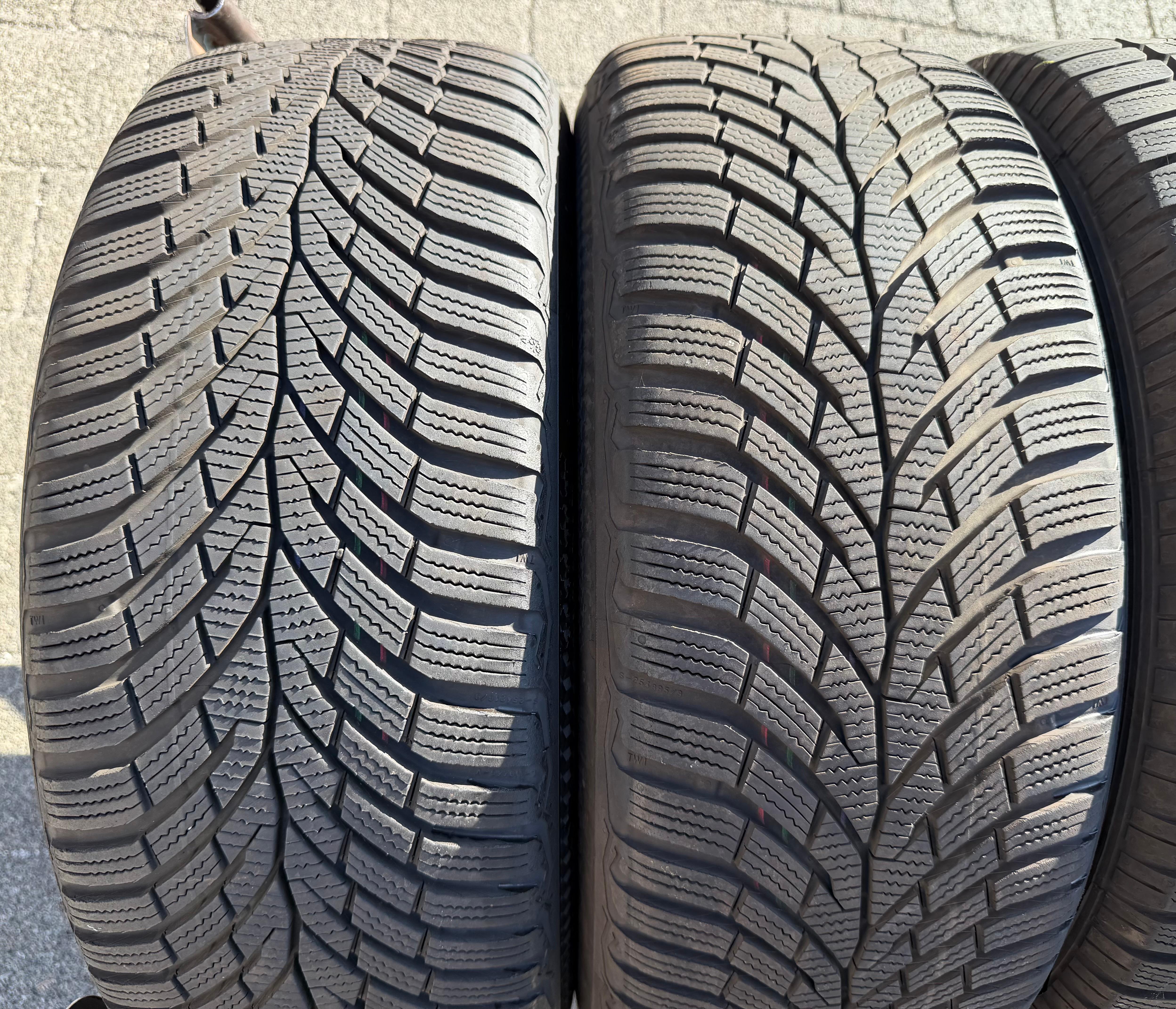 4 Original 17" Alu Winterräder Audi A4 B9 8W 8W0601025P 225/50R17 98H Winterreifen