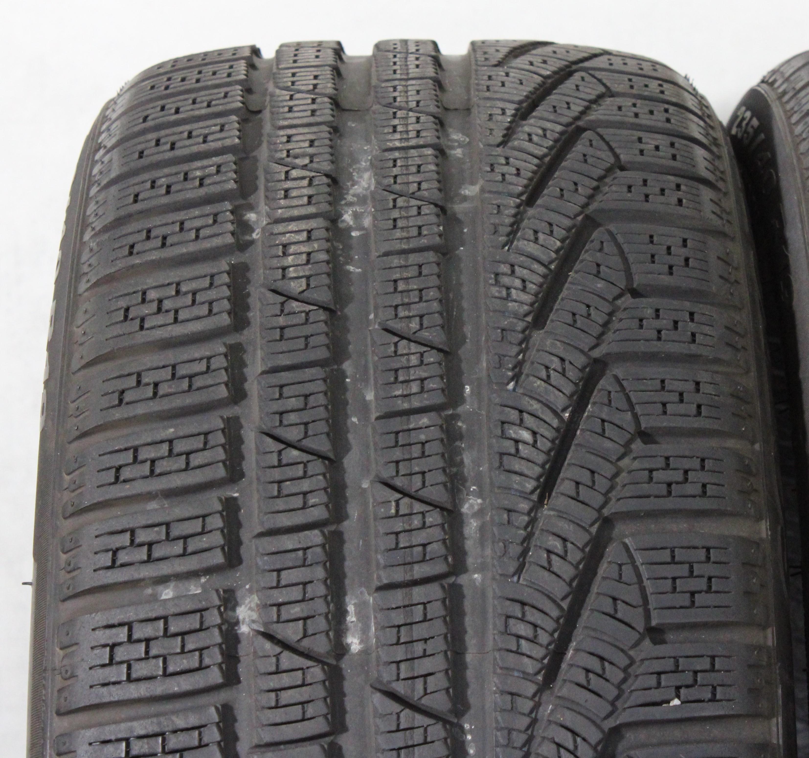 2 x 235/40R19 92V pneus hiver Pirelli Sottozero Winter 240 Série 2 N0 5,5-6mm 2019