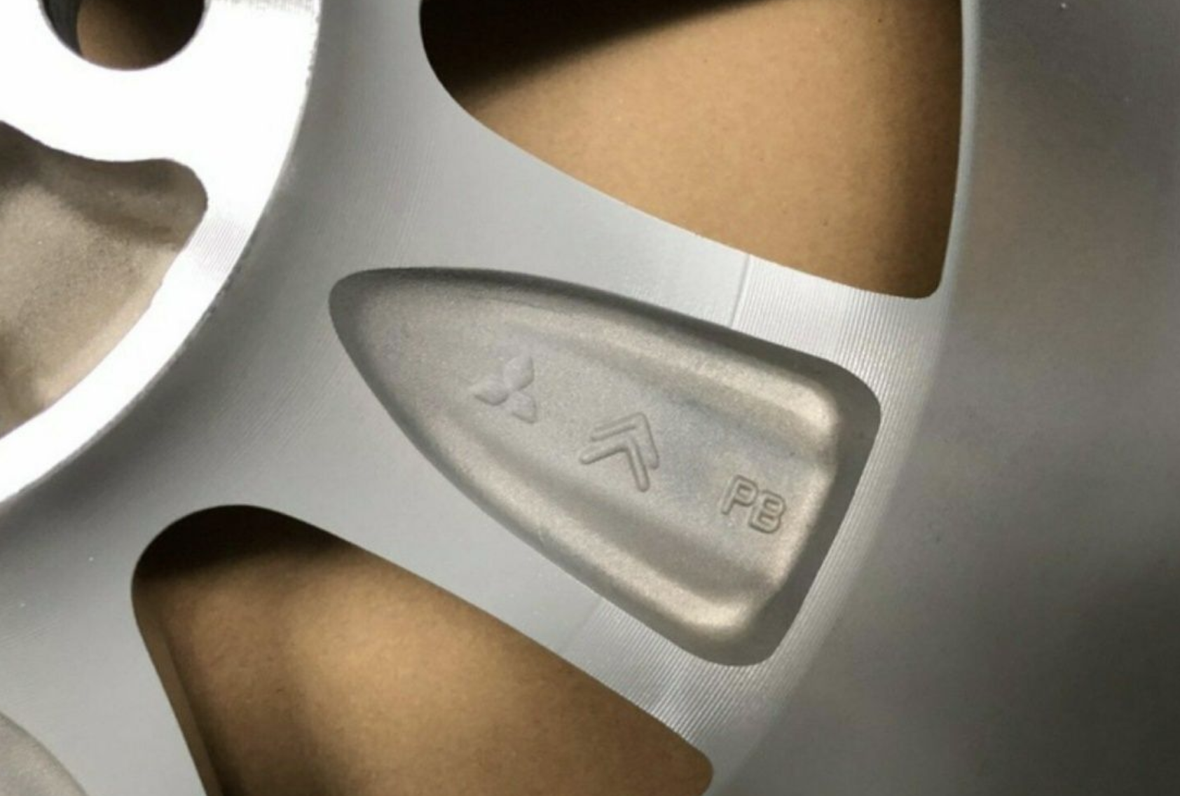 4 RUOTE ORIGINALI IN ALLUMINIO DA 16" CITROEN C-CROSSER NUOVE 6,5x16 ET38 ★ NUOVE LIBERAZIONE
