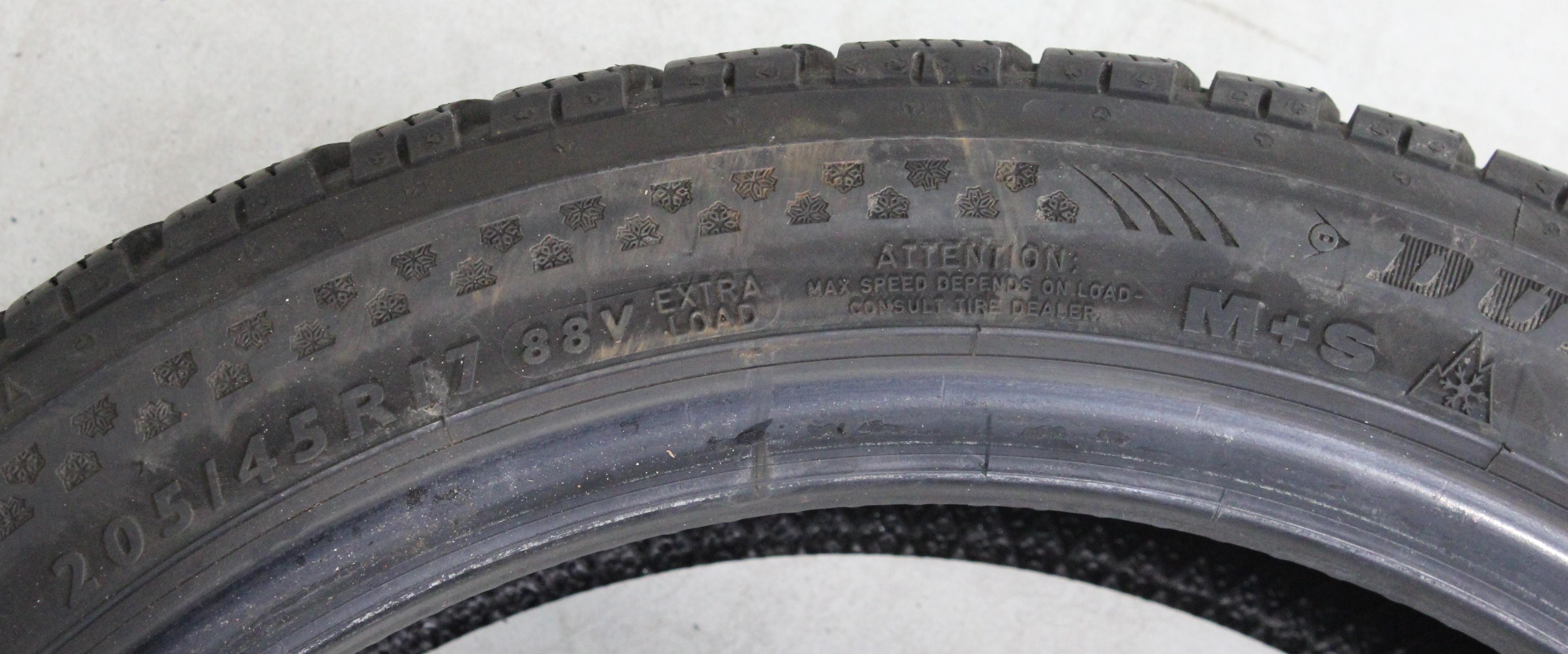 2 x 205/45R17 88V Pneumatici invernali Dunlop SP Winter Sport 4D 5-5,5mm 2018 *